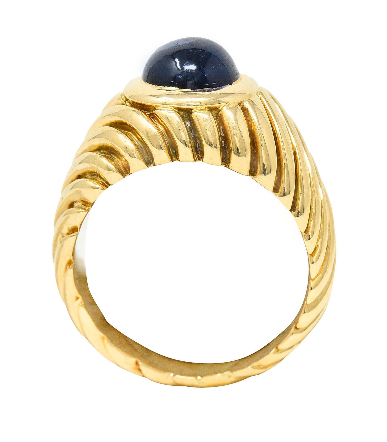 1960's Vintage Sapphire Cabochon 18 Karat Gold Unisex Gemstone Ring 4