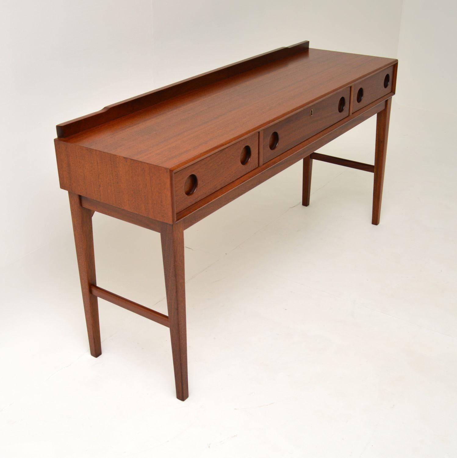 Wood 1960's Vintage Side Table / Desk