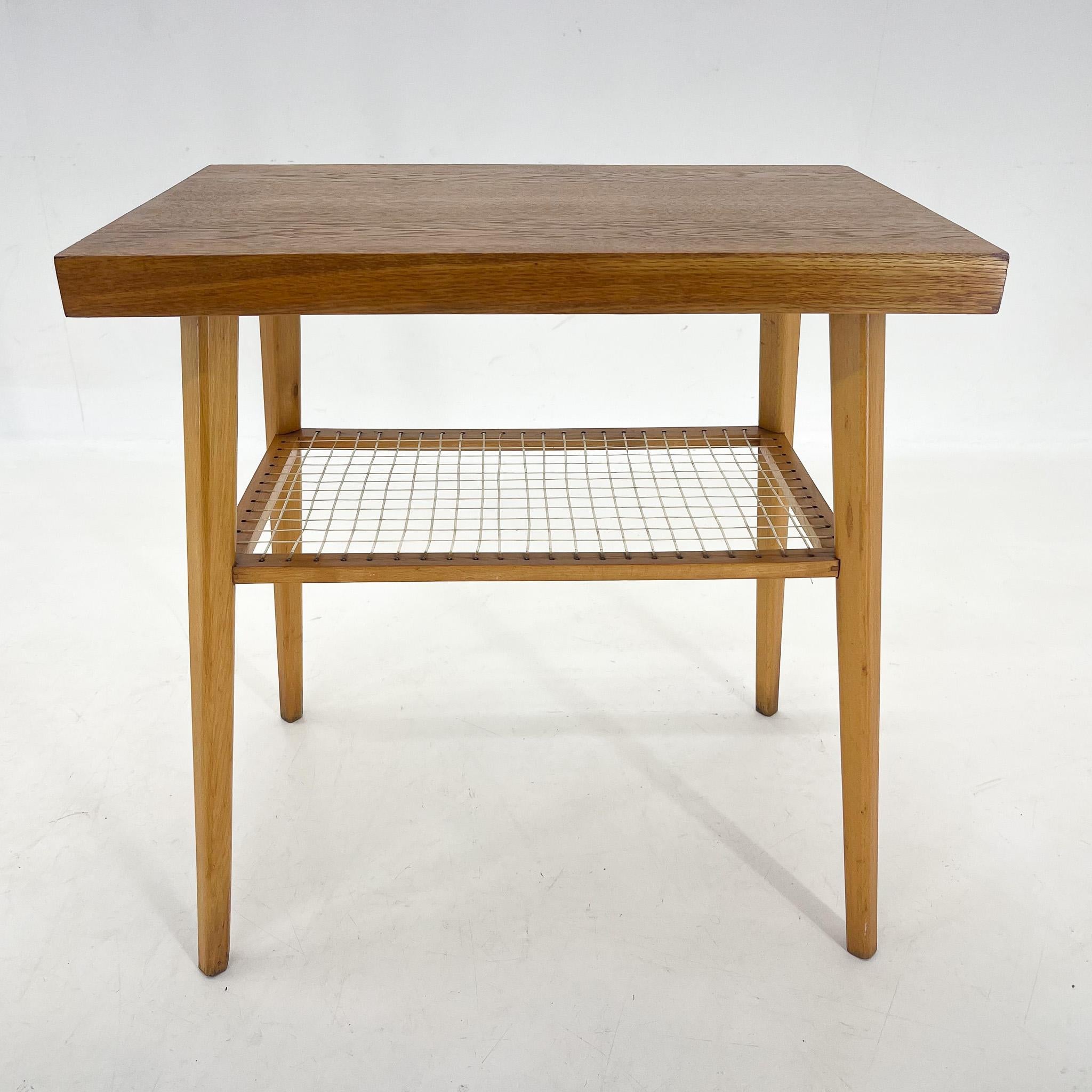 Mid-Century moderno Tavolino vintage degli anni '60 dalla Cecoslovacchia in vendita