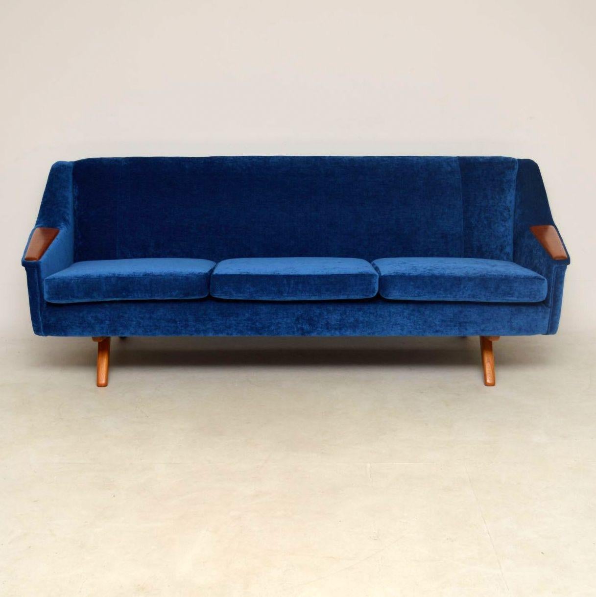 1960s Vintage Sofa by Illum Wikkelso for Westnofa In Good Condition In London, GB