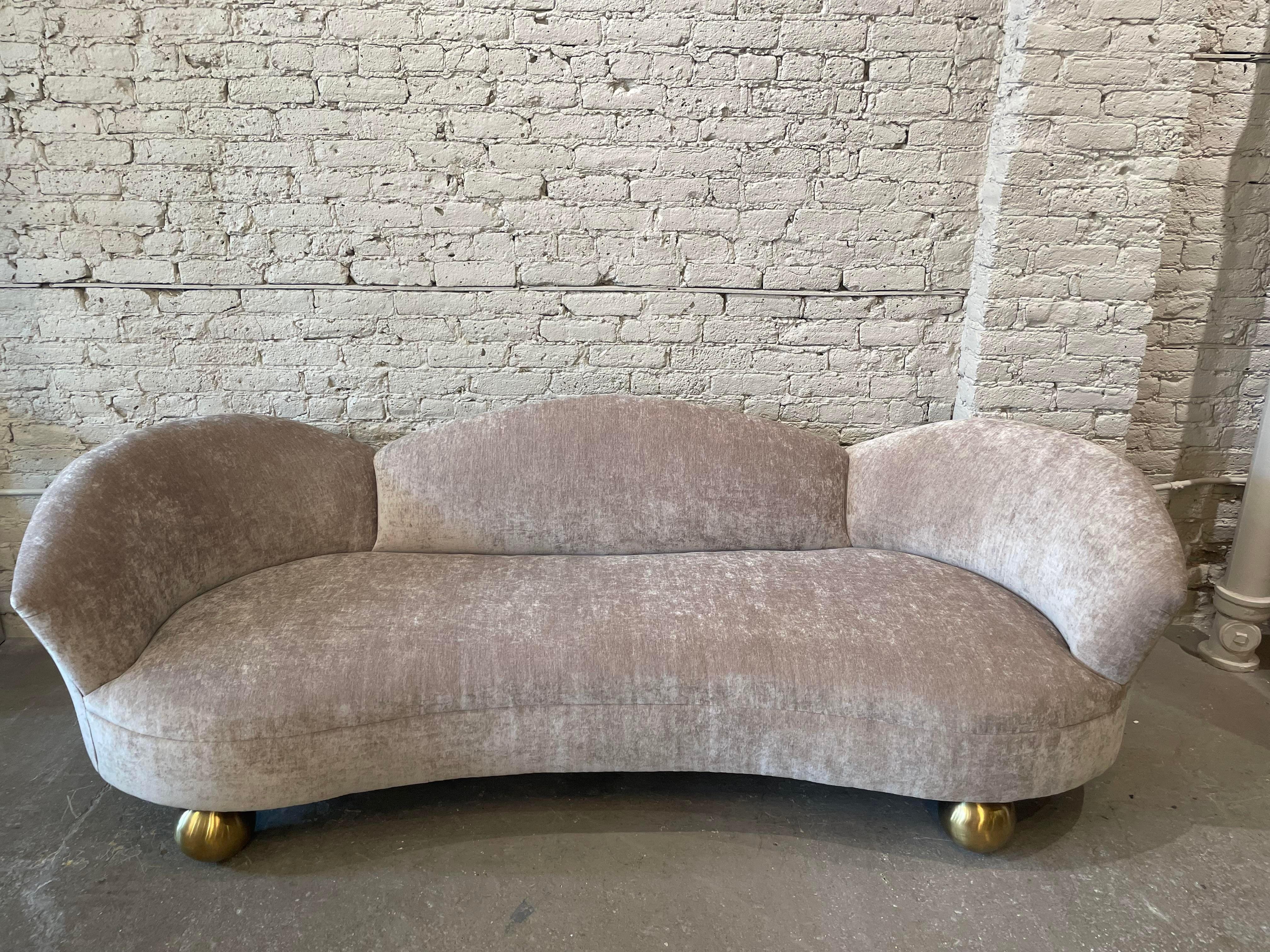 1960er Vintage Sofa - neu gepolstert im Angebot 1