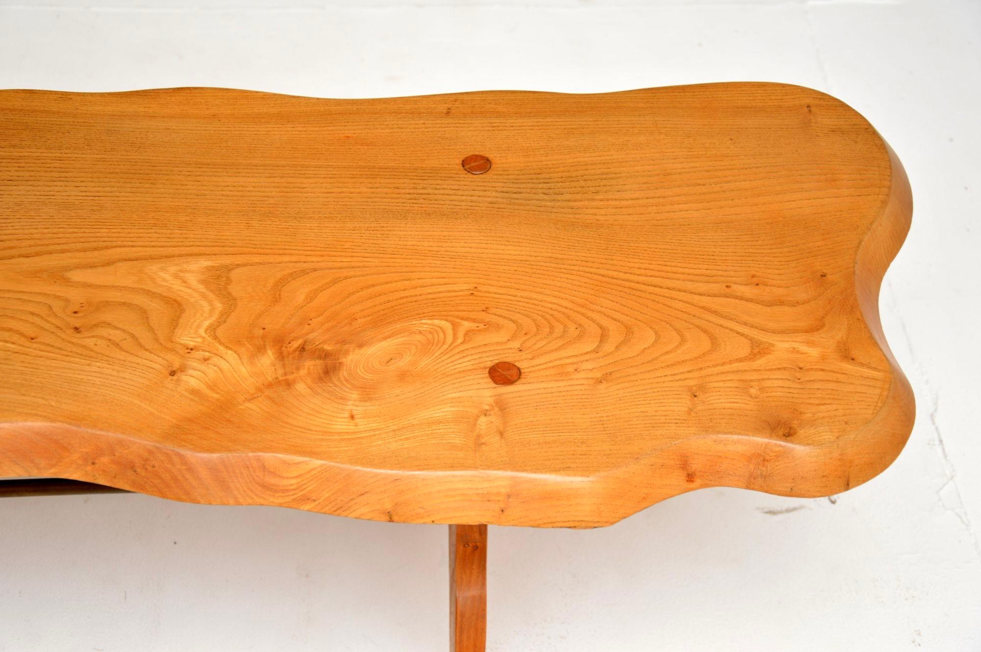 Table basse en orme massif vintage des années 1960 en vente 1