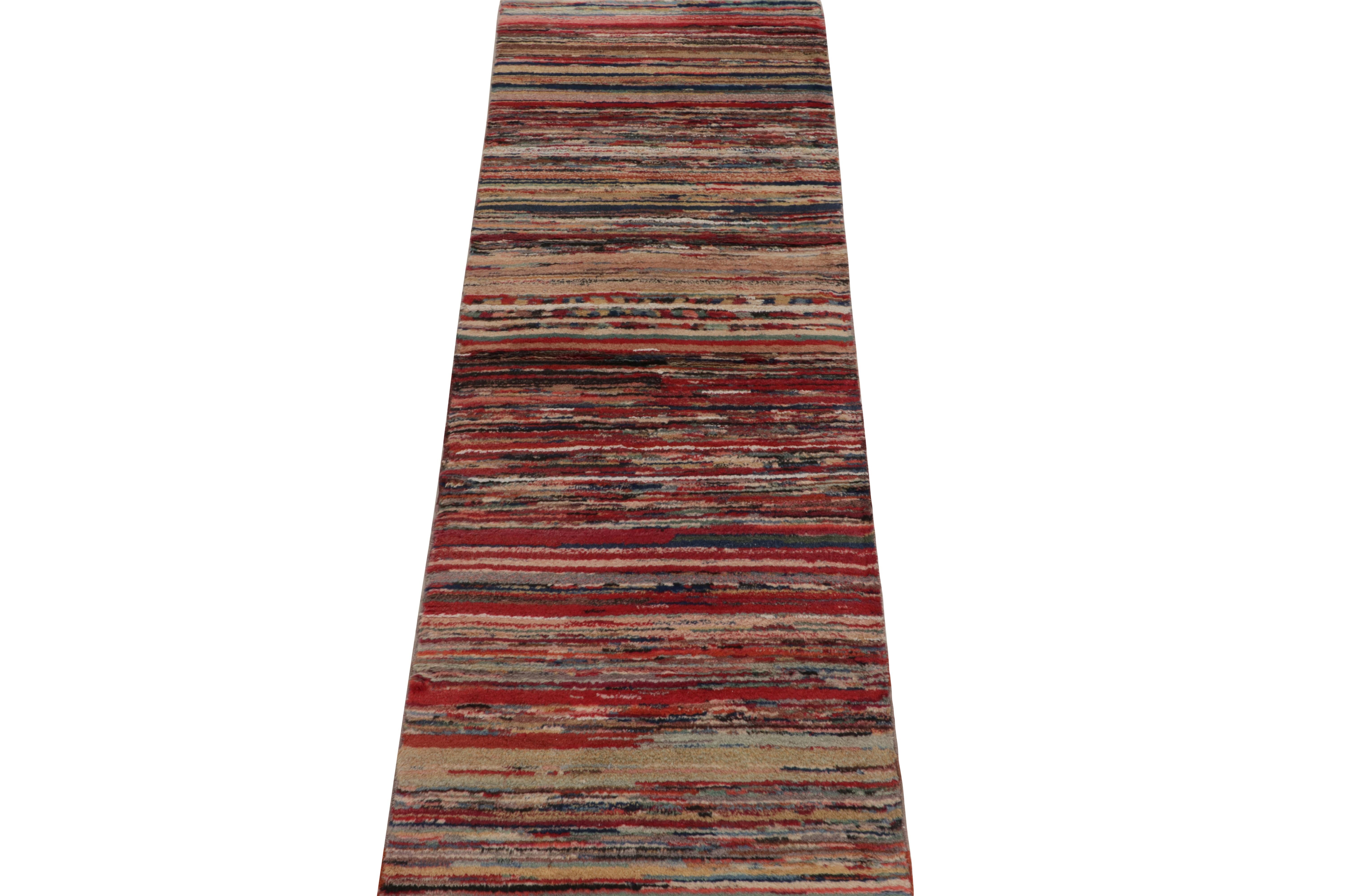 Alfombra de rayas vintage de los años 60 con diseño policromático de Rug & Kilim Turco en venta
