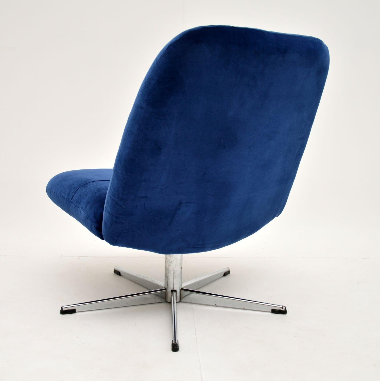 1960s Vintage Swivel Lounge Chair 1