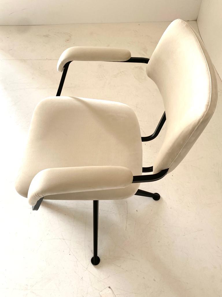 1960s vintage swivel velvet desk chair 3