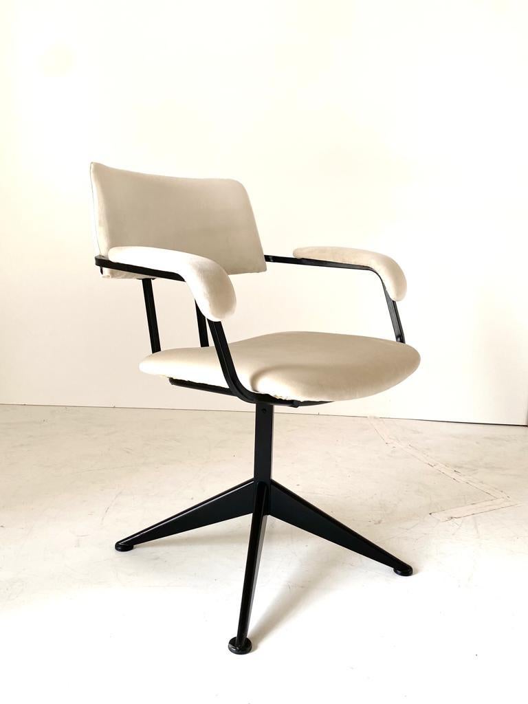 Mid-Century Modern 1960s vintage swivel velvet desk chair