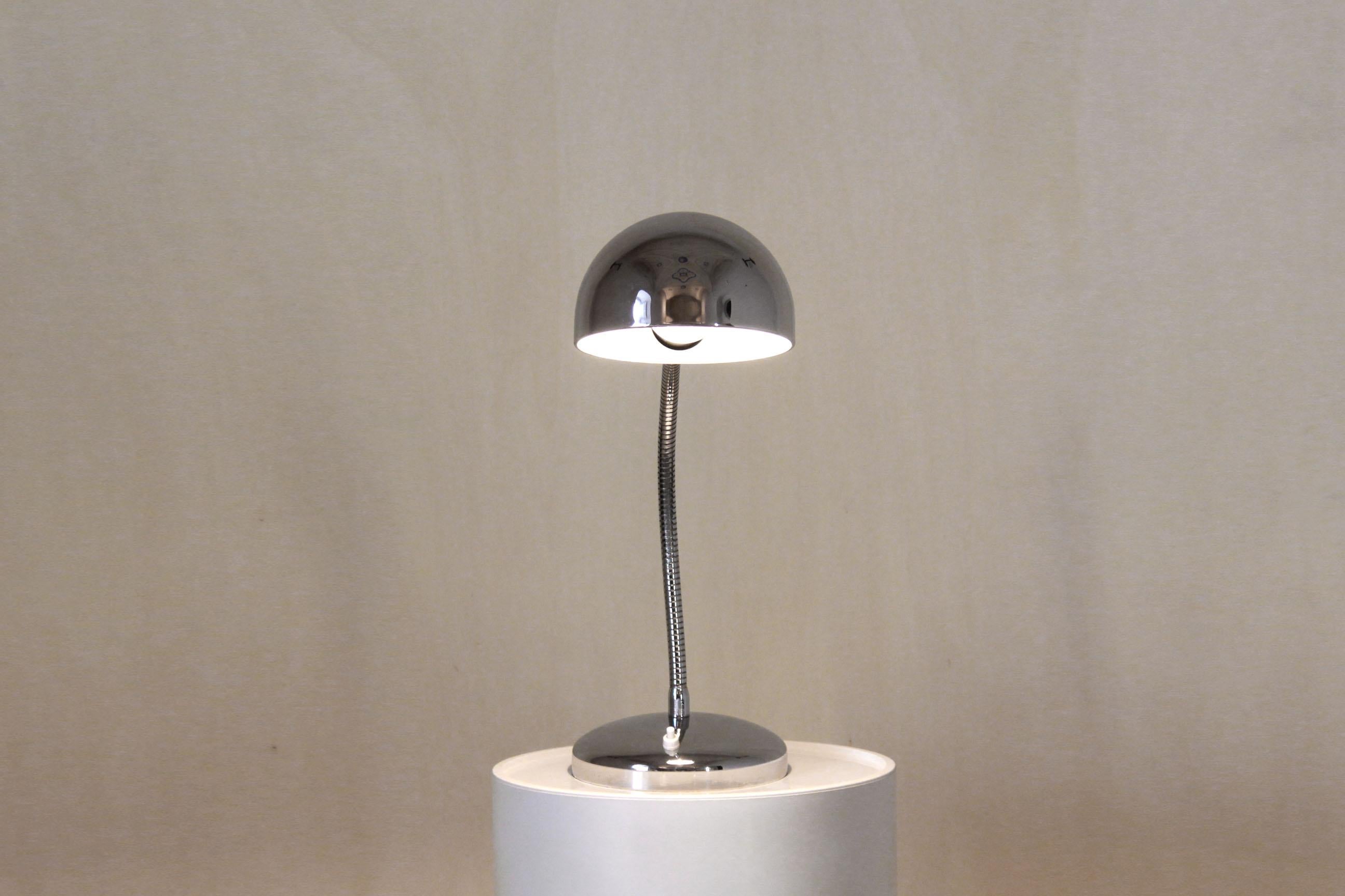 1960s Vintage Table Lamp with Flexible Structure In Excellent Condition In Ceglie Messapica, IT