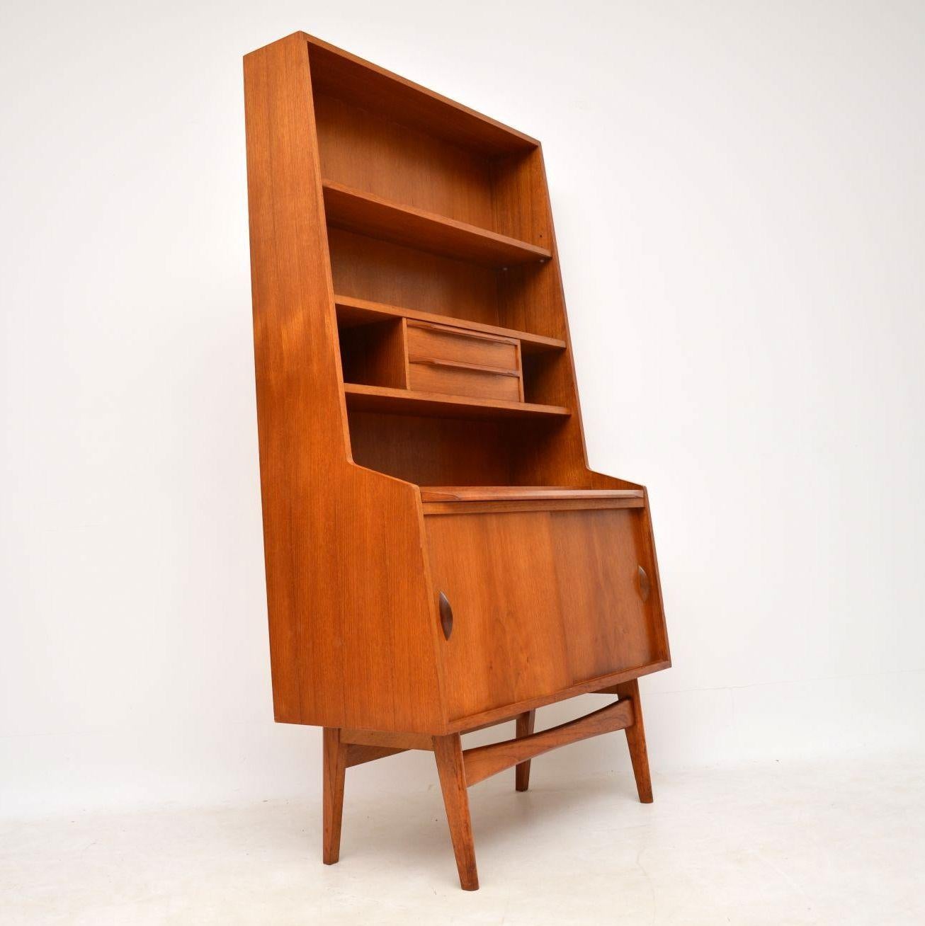 bureau cabinet vintage