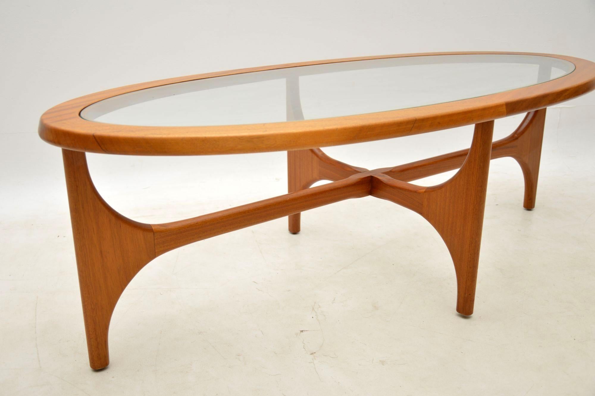 1960s Vintage Teak Coffee Table by Stonehill In Excellent Condition In London, GB