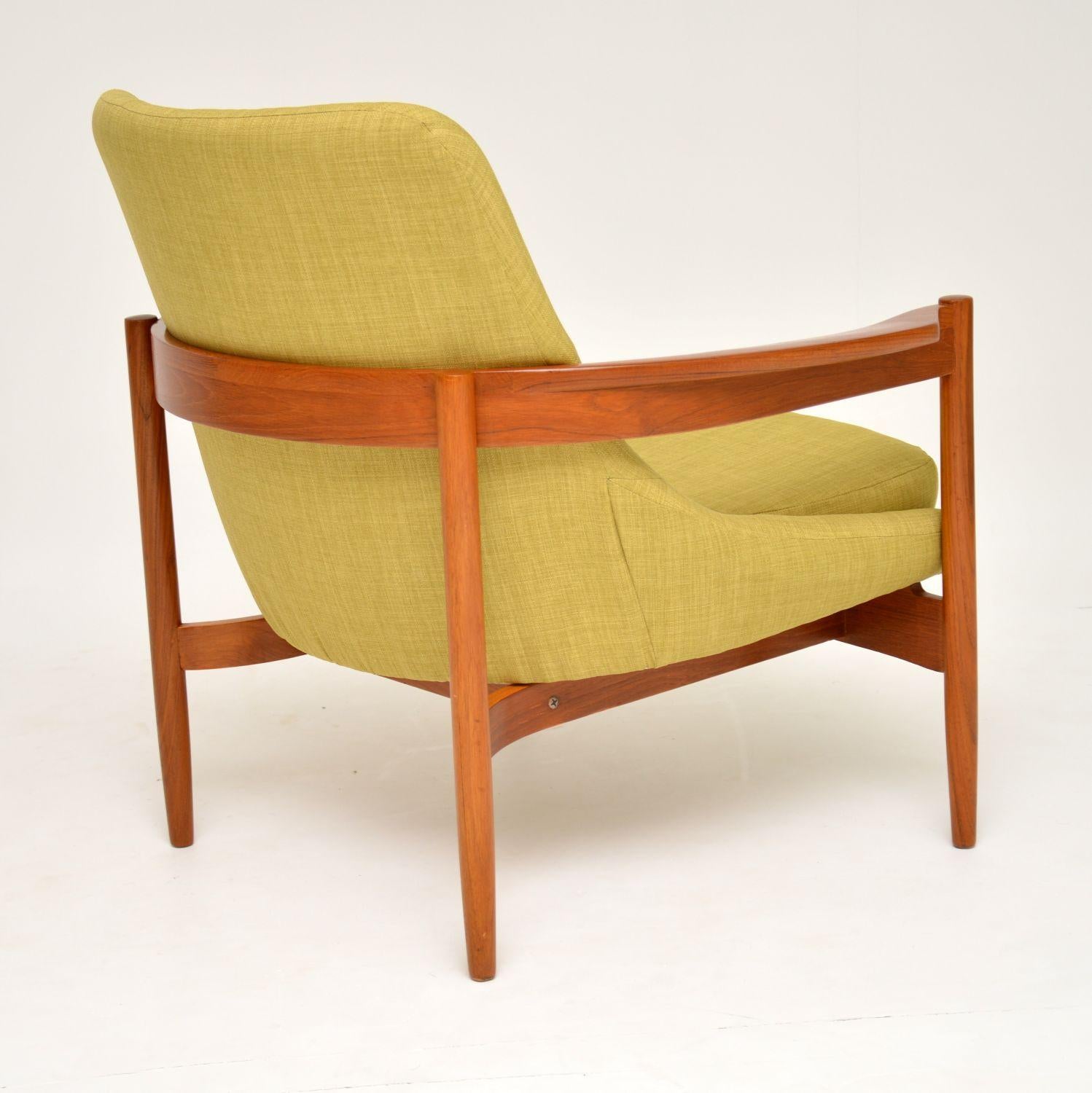 1960s Vintage Teak ‘Delta’ Armchair by Guy Rogers In Good Condition In London, GB