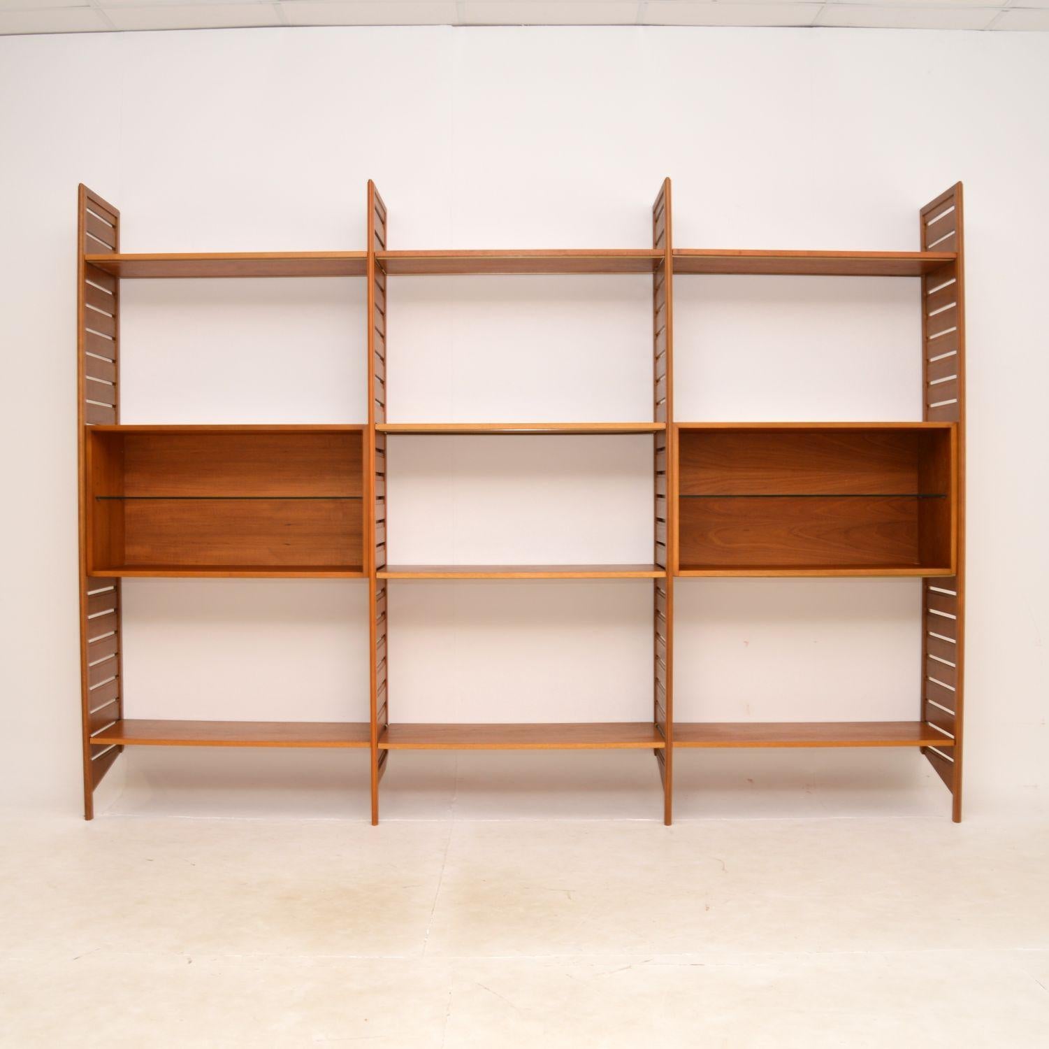 A stylish and iconic design, this is the Ladderax shelving unit, designed by Robert Heal for Staples. It was made in England, and dates from the 1960s.

This clever and easy to assemble wall unit is completely self supporting and can be put