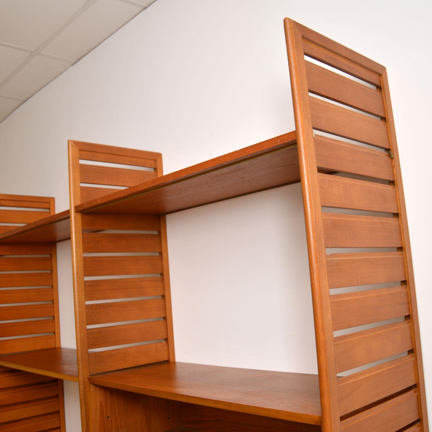 1960s Vintage Teak Ladderax Wall Unit Bookcase Cabinet In Good Condition In London, GB