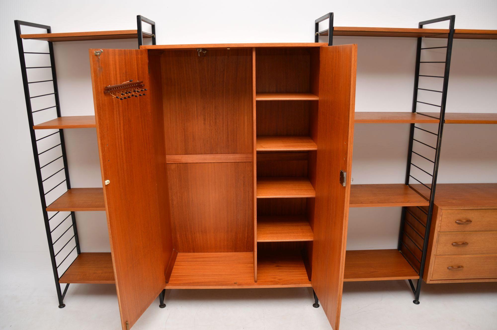 1960s Vintage Teak Ladderax Wall Unit In Good Condition In London, GB