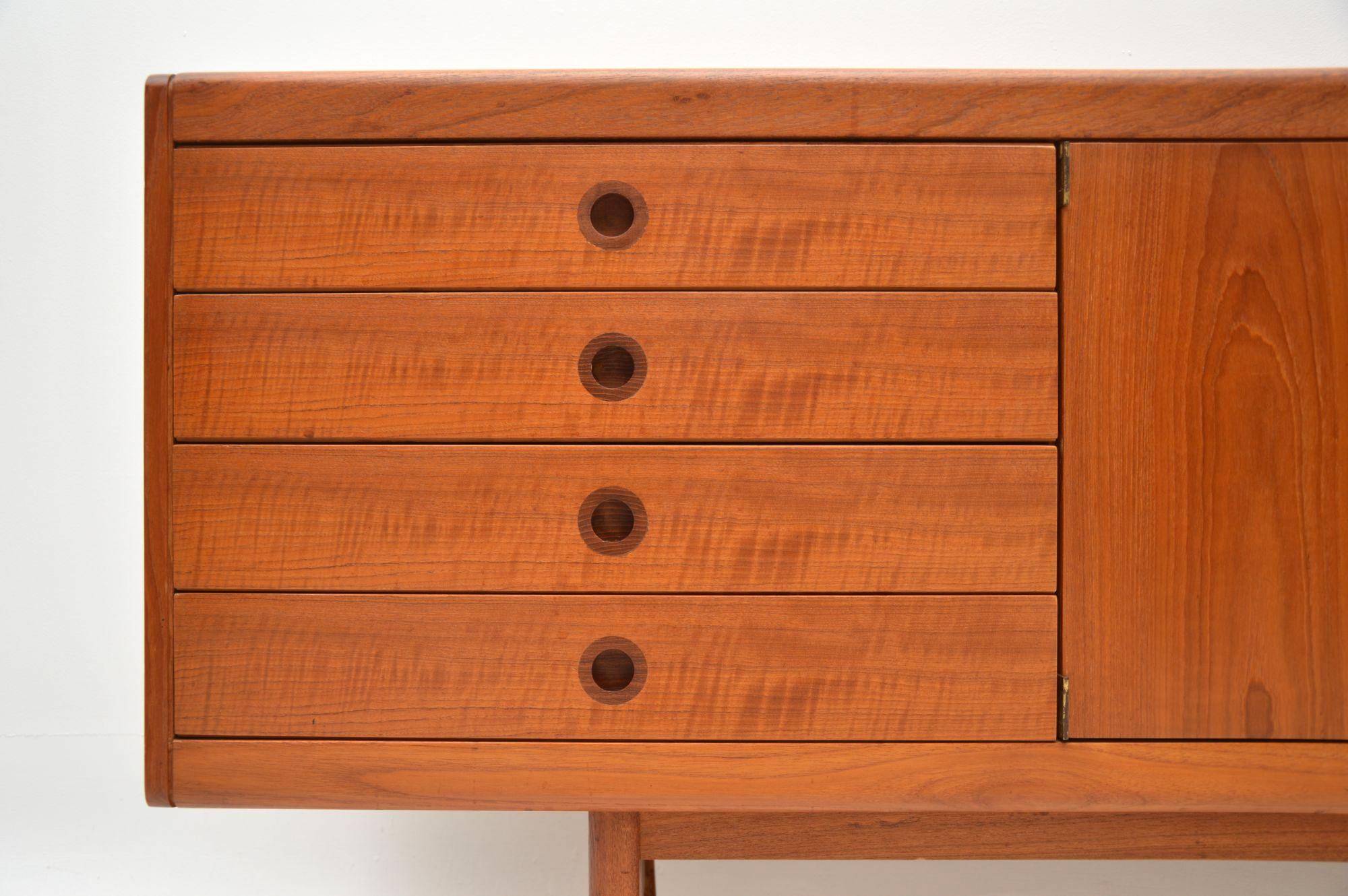 Mid-20th Century 1960s Vintage Teak Sideboard by Robert Heritage for Archie Shine