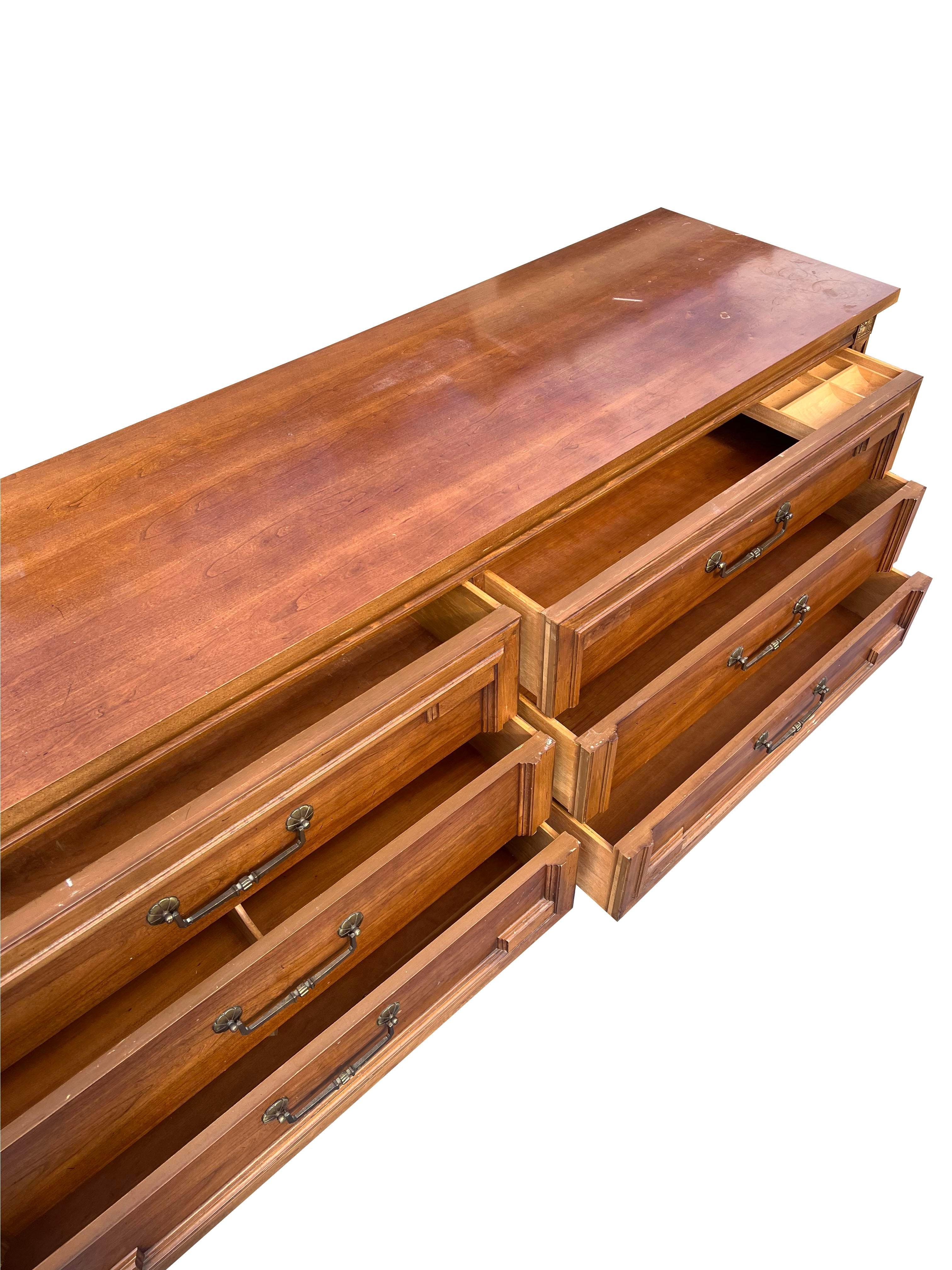 Mid-20th Century 1960s Vintage Thomasville French Provincial Style Dresser Lowboy For Sale