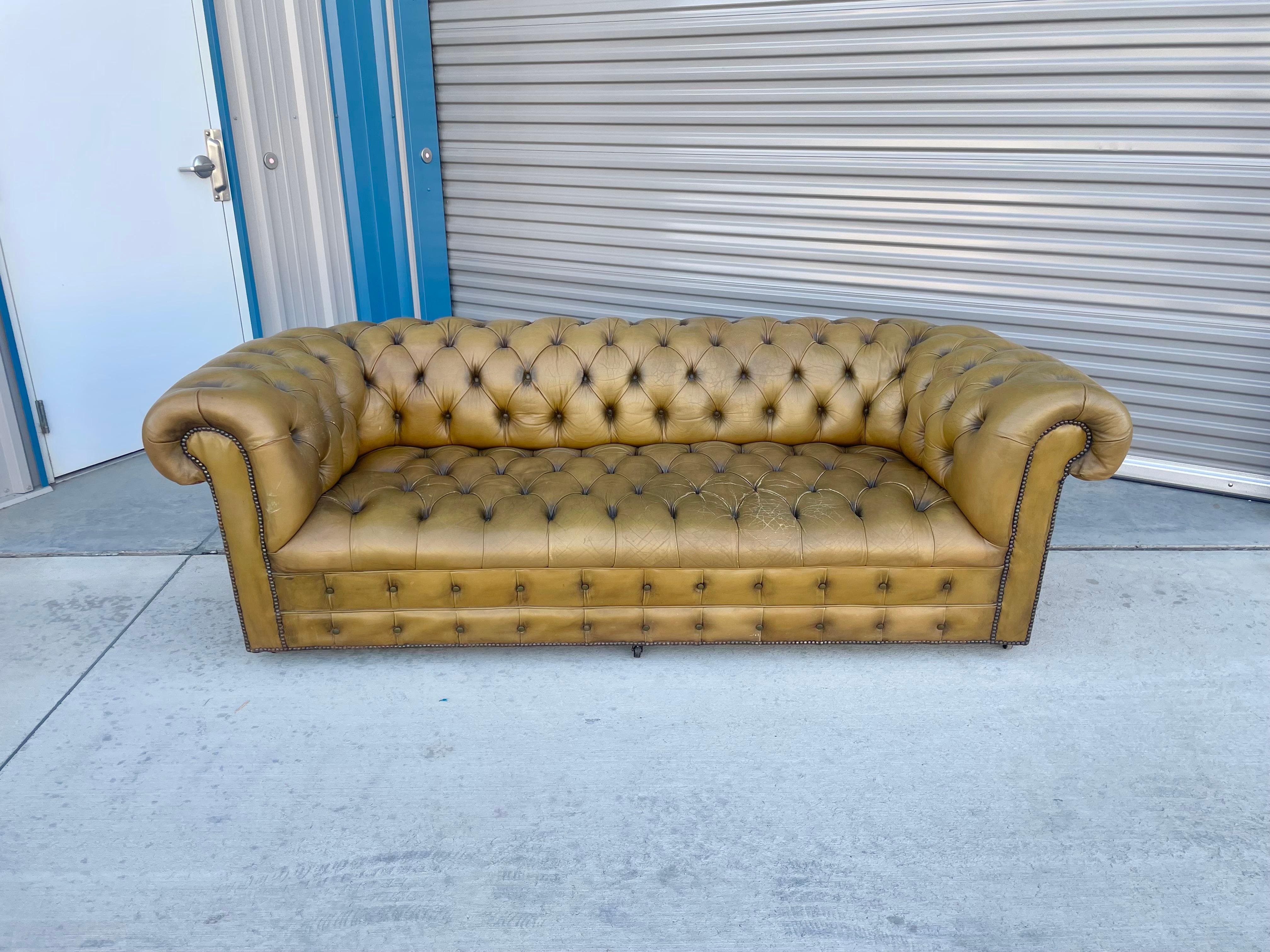 Mid-Century Modern 1960s Vintage Tufted Leather Sofa For Sale
