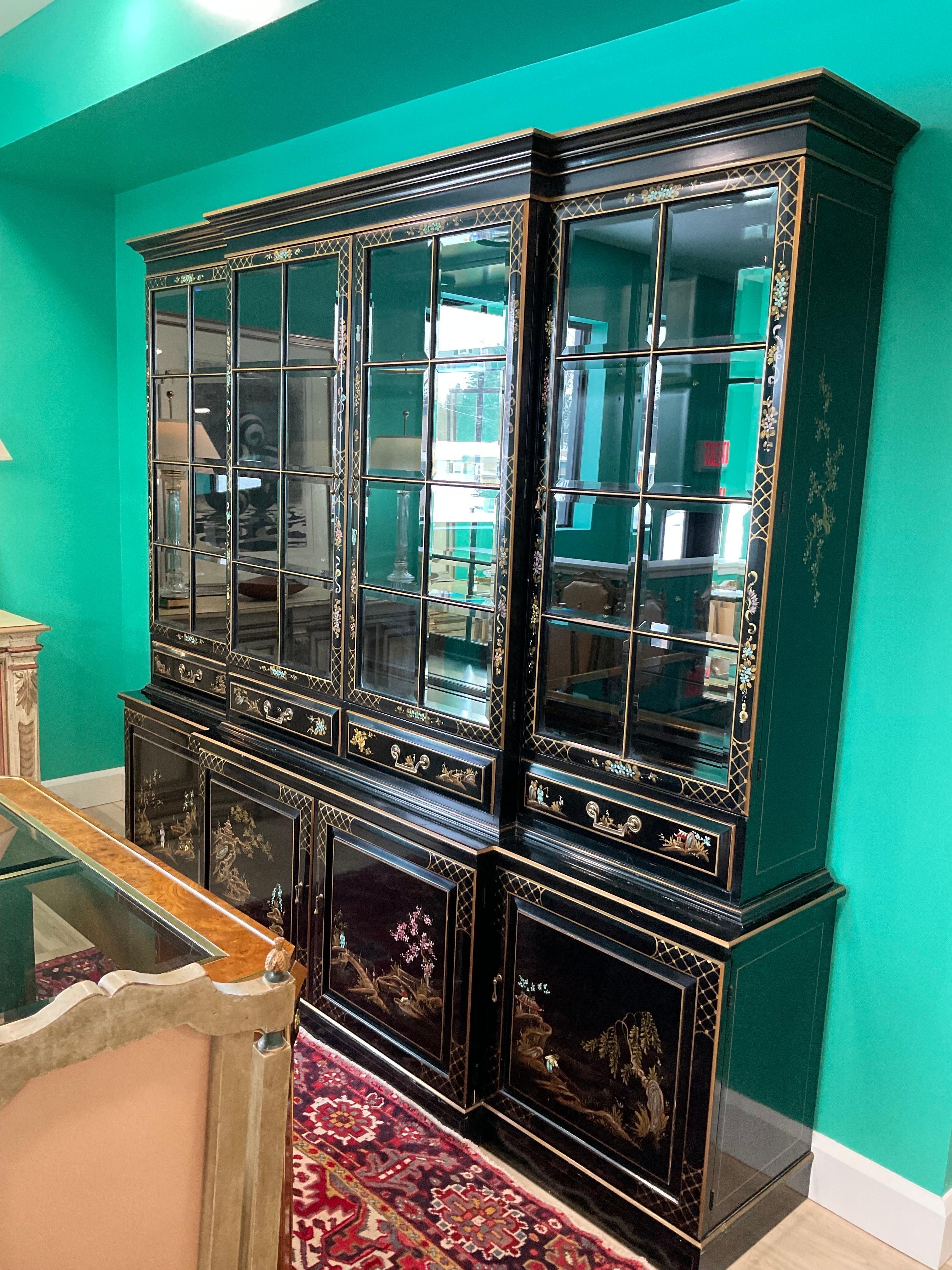 1960s Vintage Union National Chinoiserie China Cabinet For Sale 6