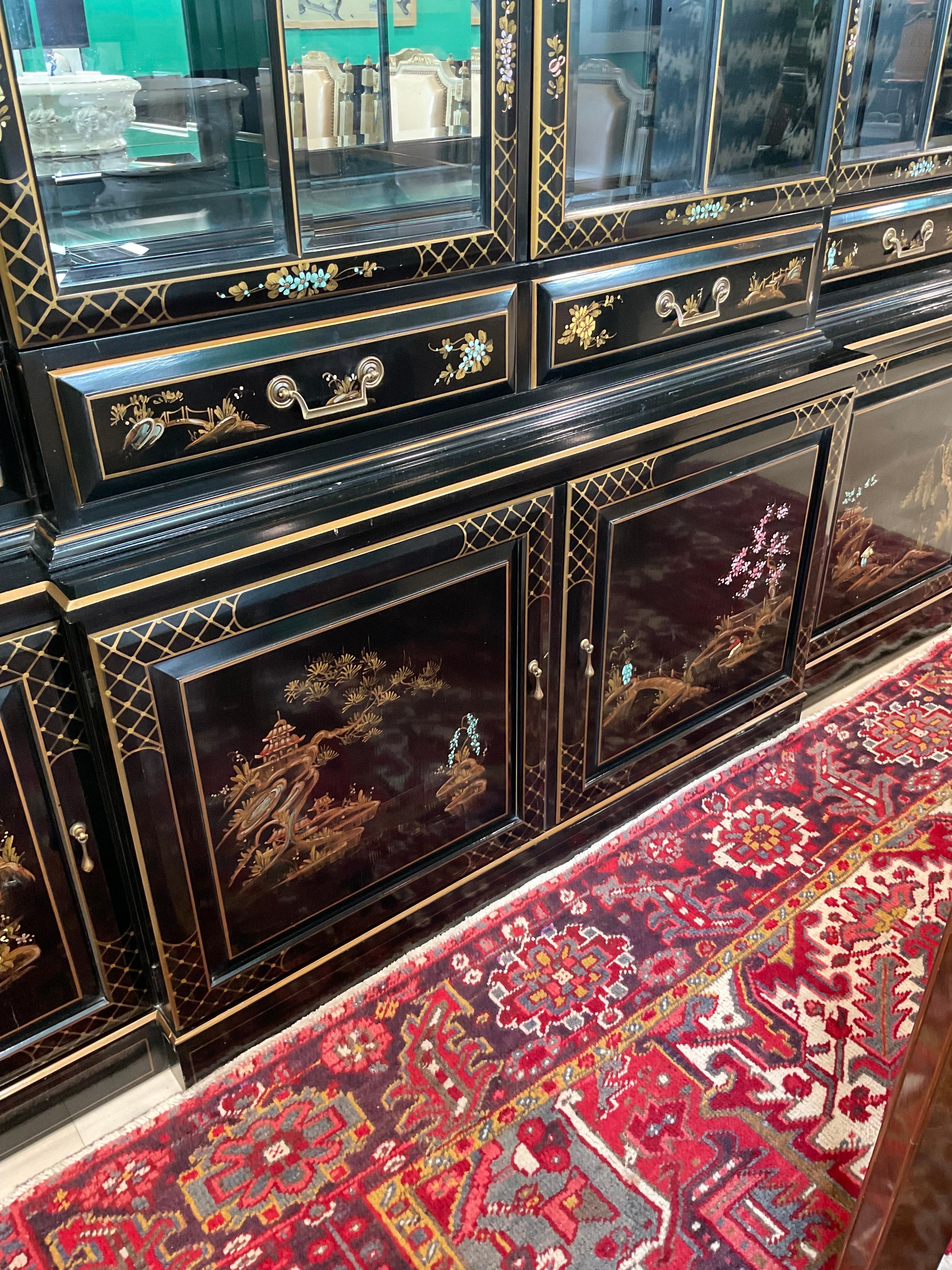 Hand-Painted 1960s Vintage Union National Chinoiserie China Cabinet For Sale