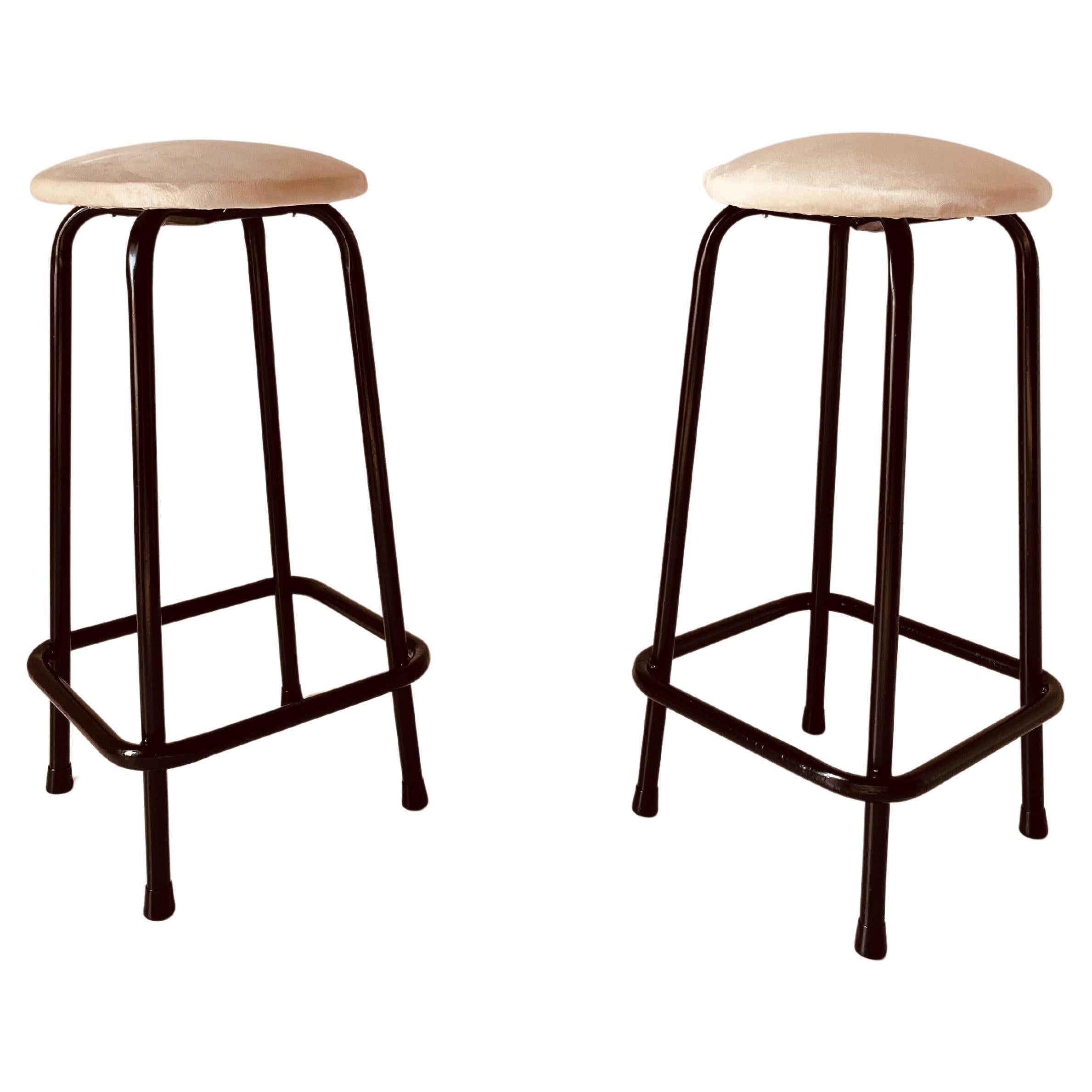 Black Iron Loop Stool with Green Velvet For Sale at 1stDibs