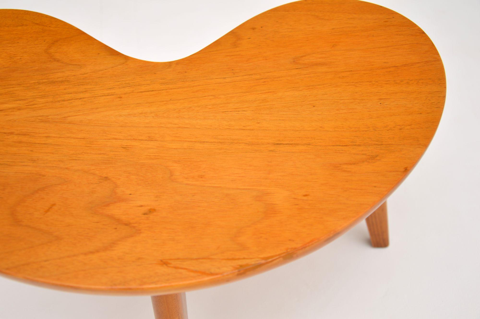 1960s Vintage Walnut Boomerang Side Table 1