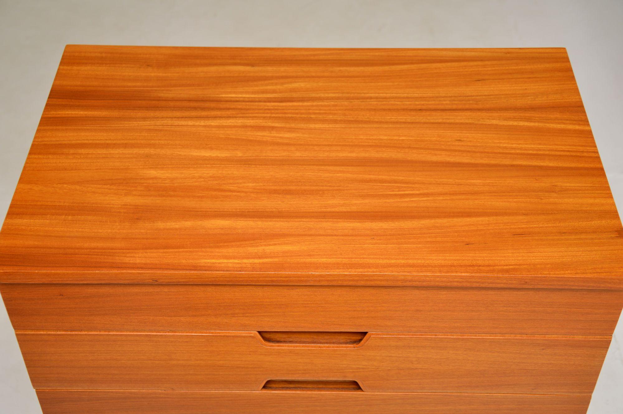 20th Century 1960's Vintage Walnut Chest of Drawers by Uniflex For Sale