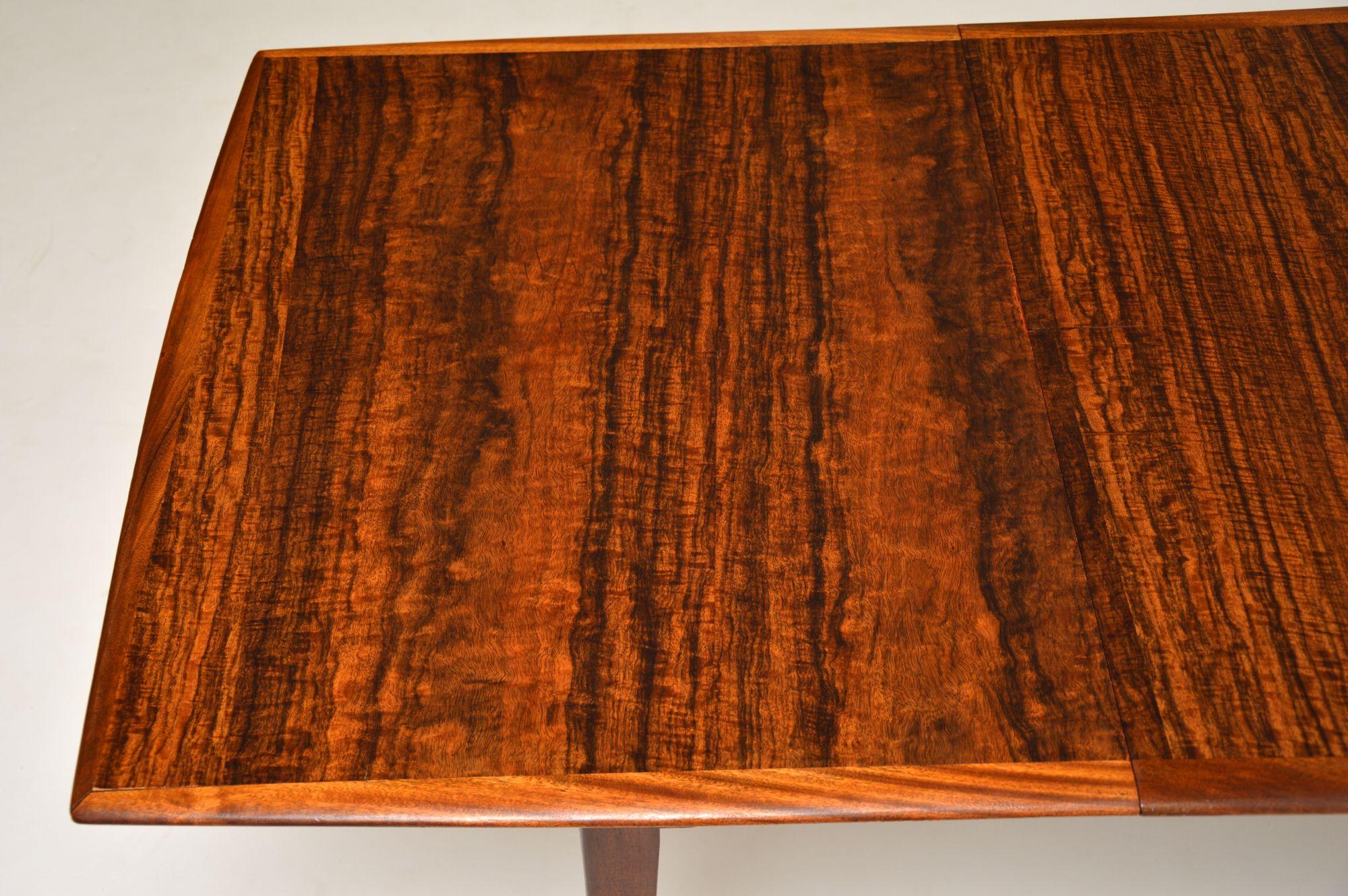 1960s Vintage Walnut Dining Table by Alfred Cox In Good Condition In London, GB