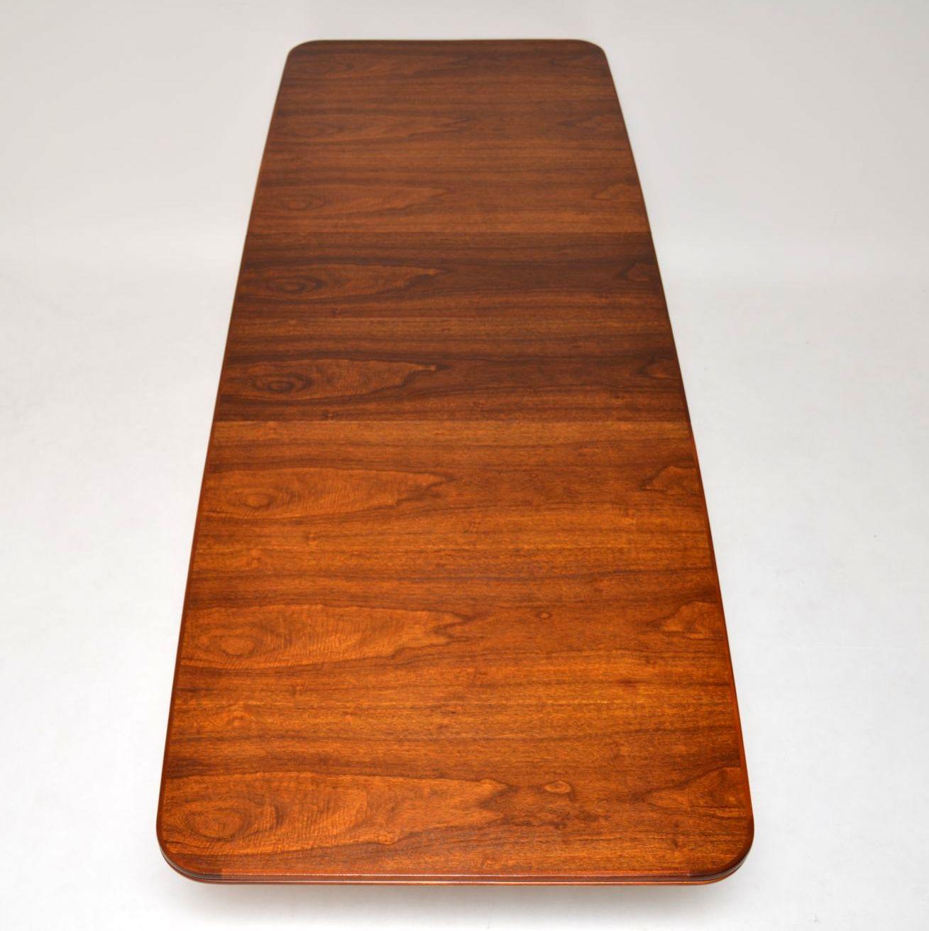 Mid-20th Century 1960s Vintage Walnut Dining Table by Robert Heritage for Archie Shine