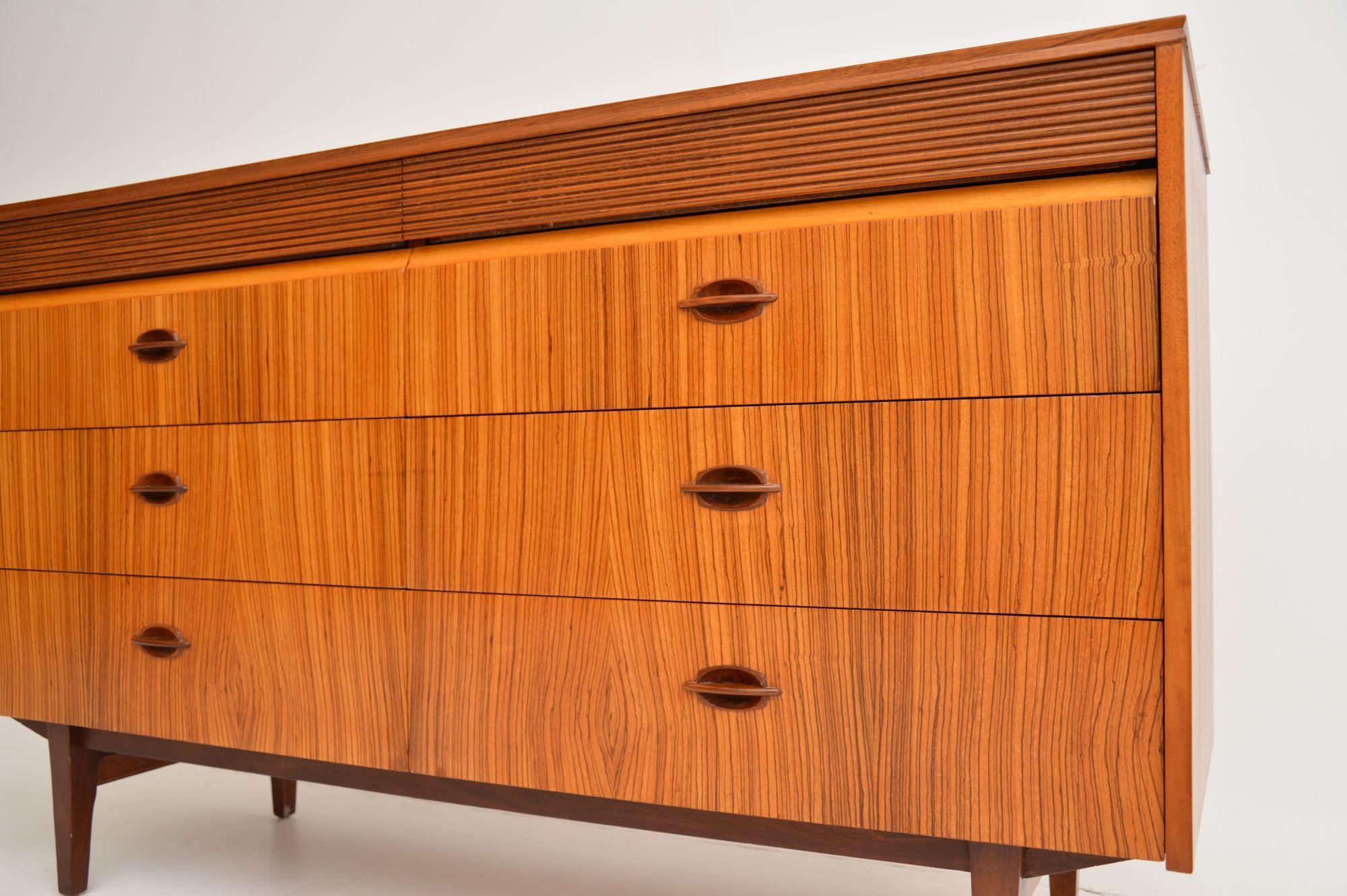 1960's Vintage Walnut & Zebrano Sideboard In Good Condition In London, GB