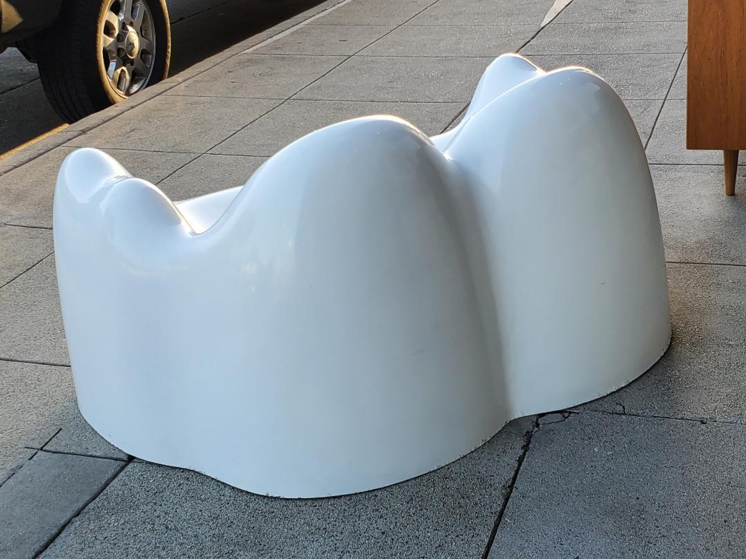 1960s Vintage Wendell Castle Molar Sofa White Fiberglass Organic Mid-Century For Sale 2