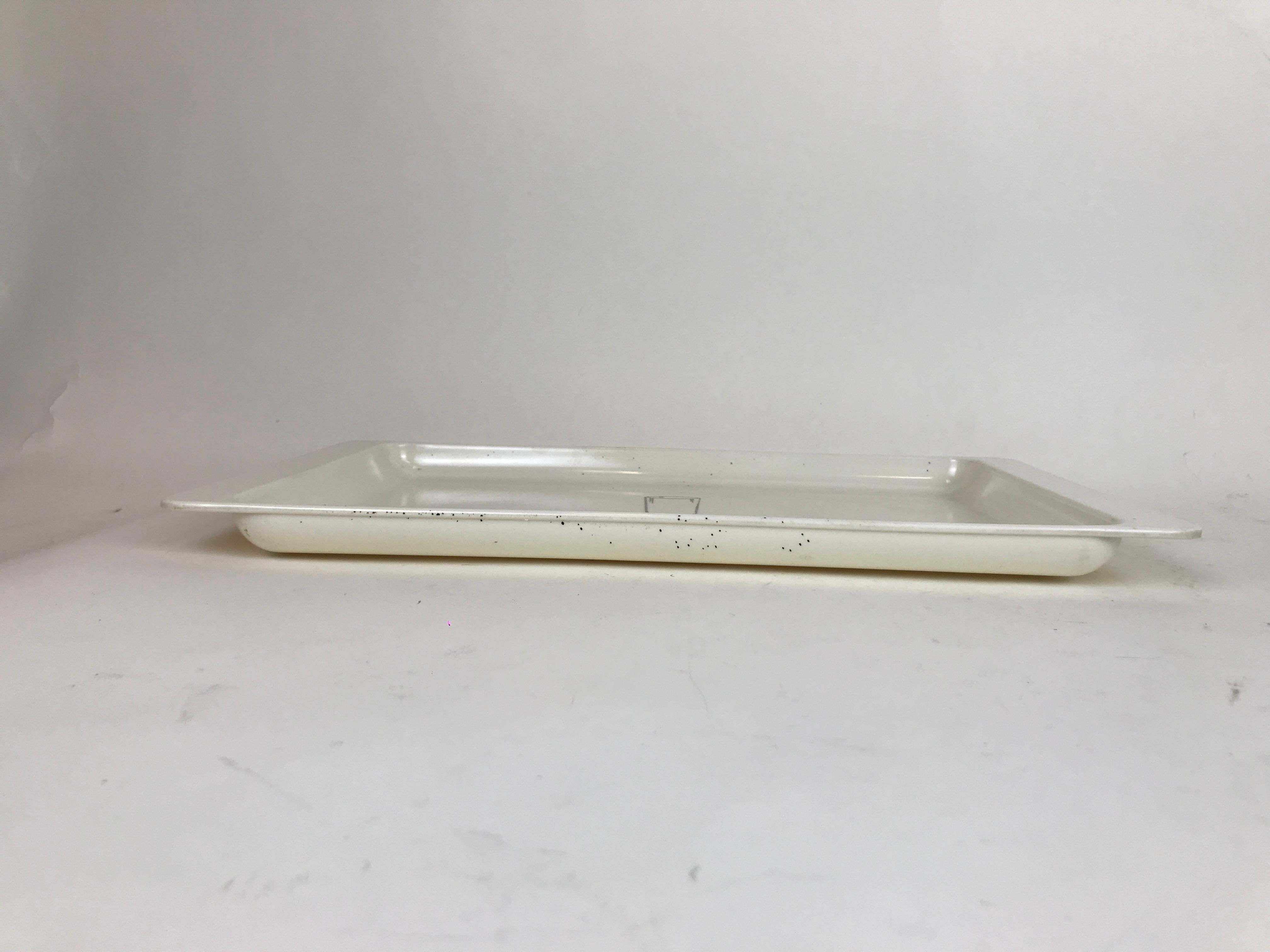 1960s Vintage White Plastic Italian Bitter Campari Rectangular Bar Tray In Good Condition For Sale In Milan, IT