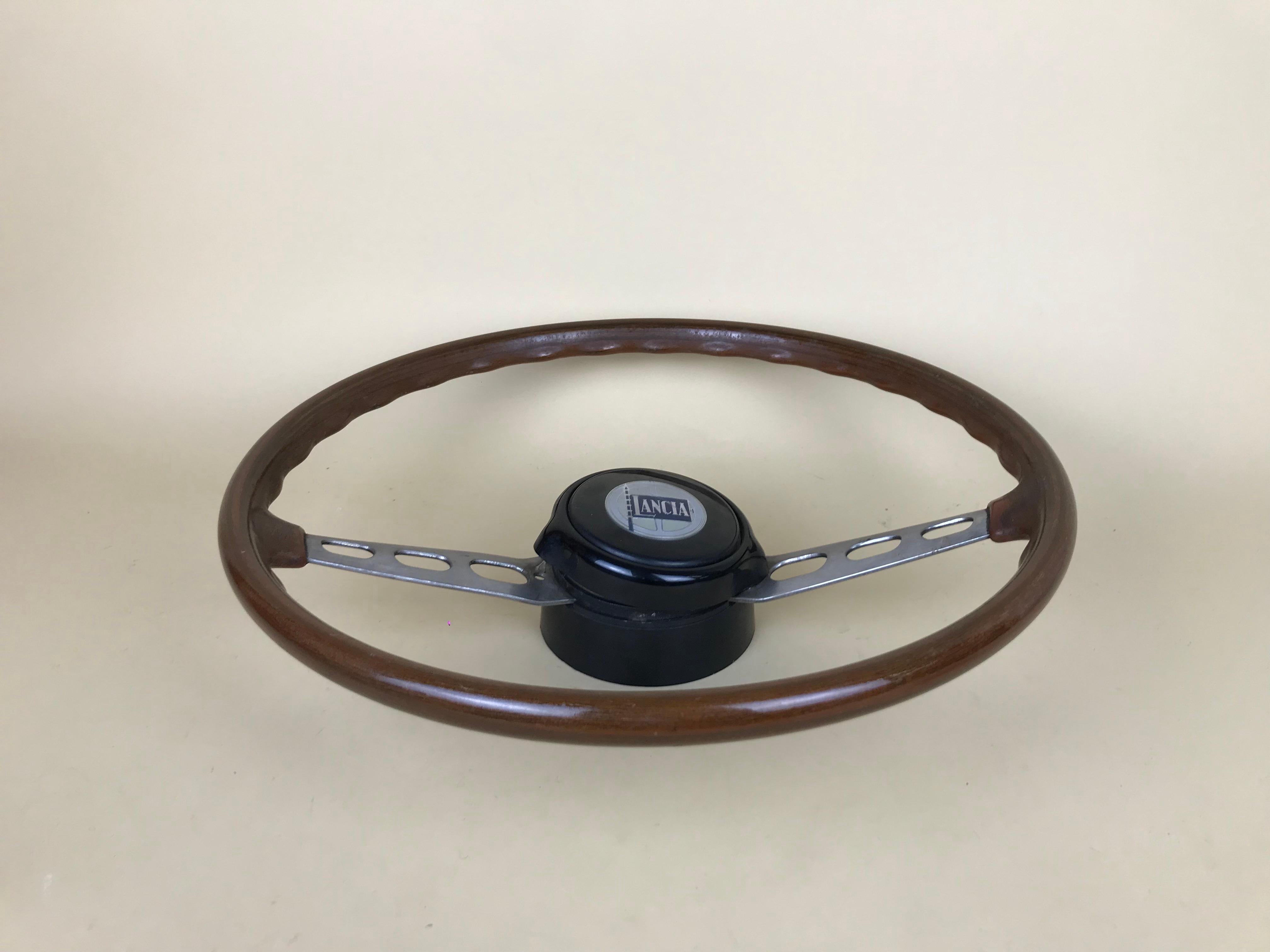 1960s Vintage Wooden and Metal Lancia Steering Wheel Made in Italy For Sale 1