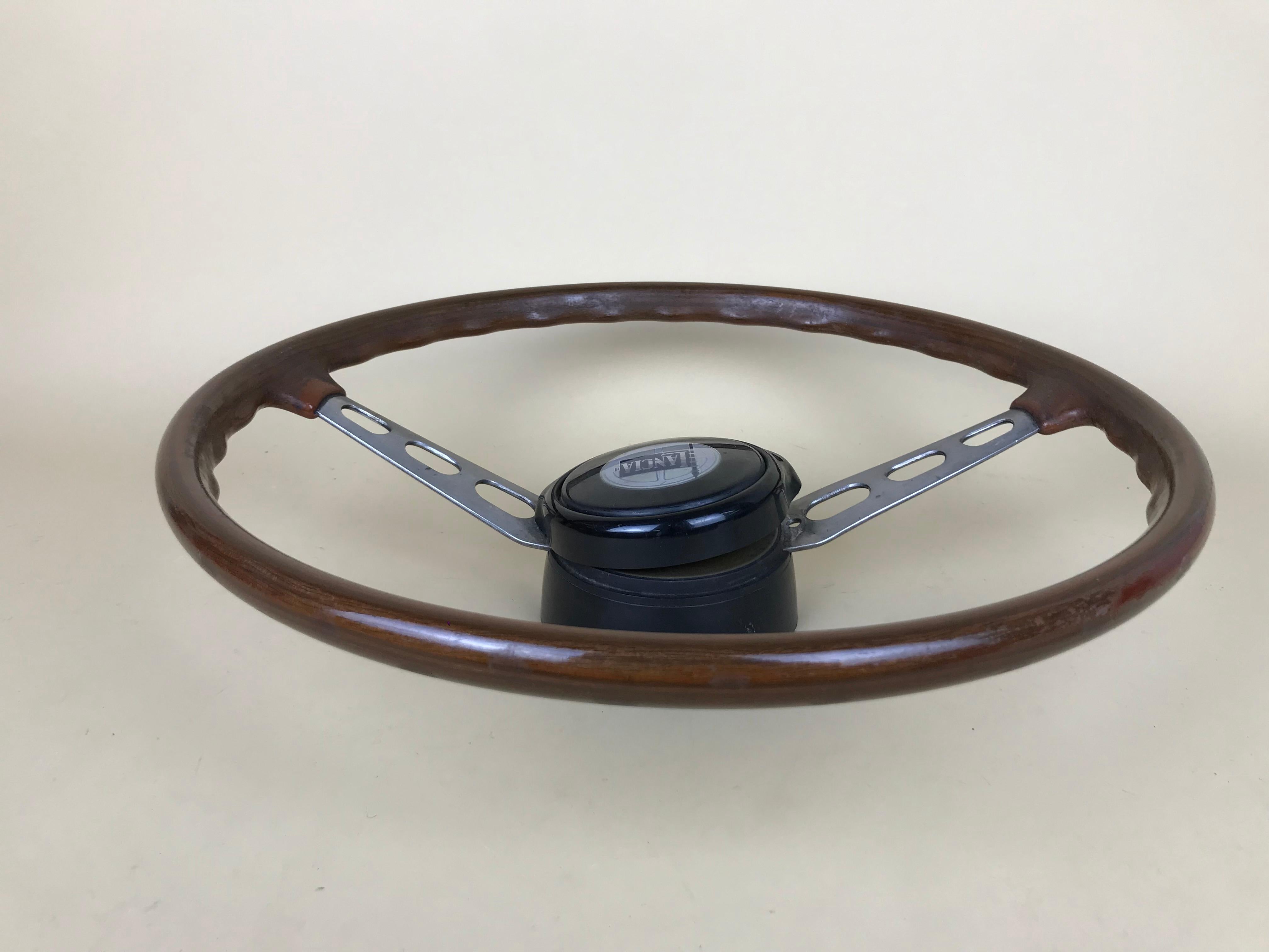1960s Vintage Wooden and Metal Lancia Steering Wheel Made in Italy For Sale 3