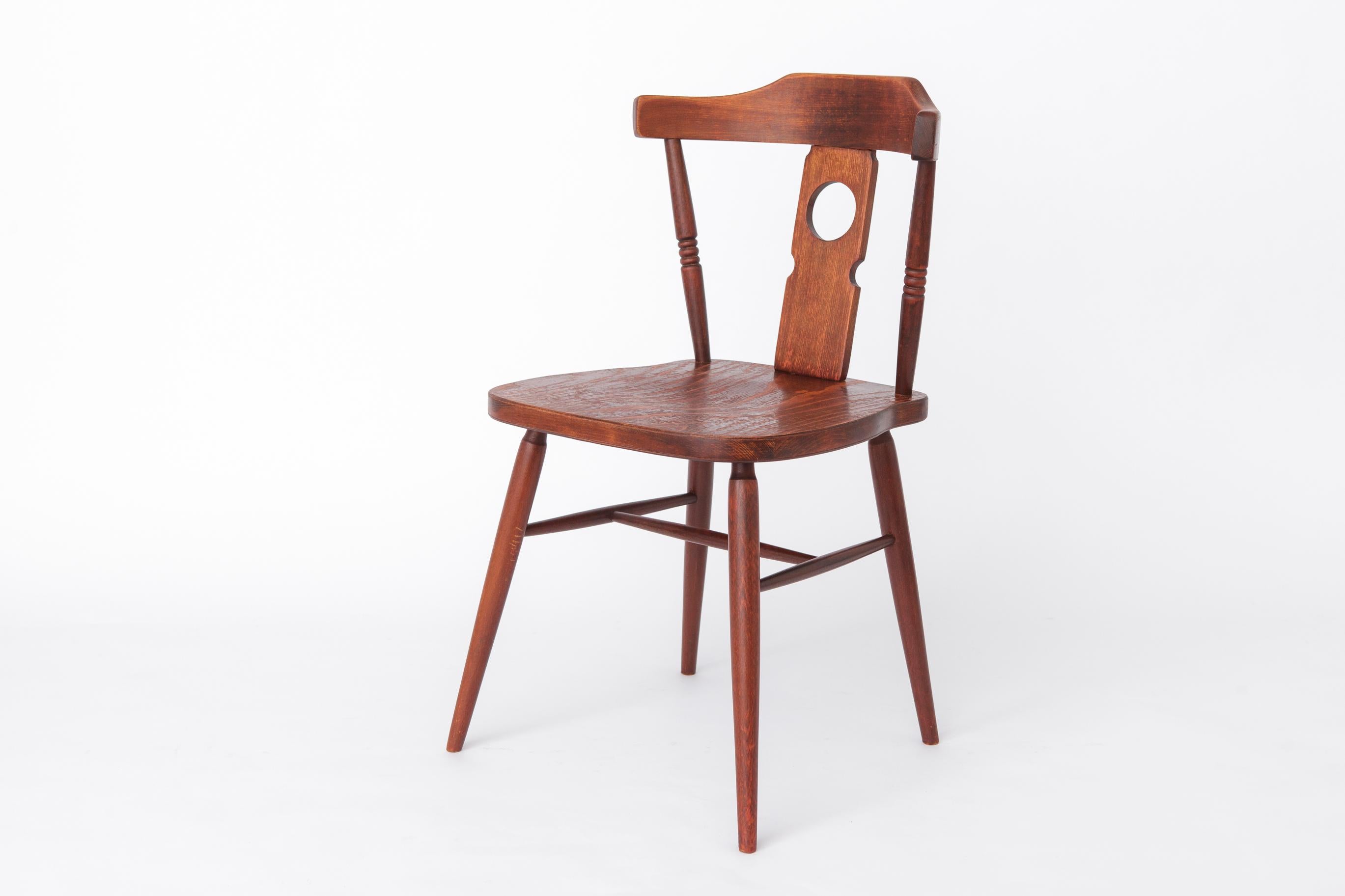 Tchèque Chaise en bois vintage des années 1960  Drevounia Tchécoslovaquie  Hêtre tourné restauré Di en vente