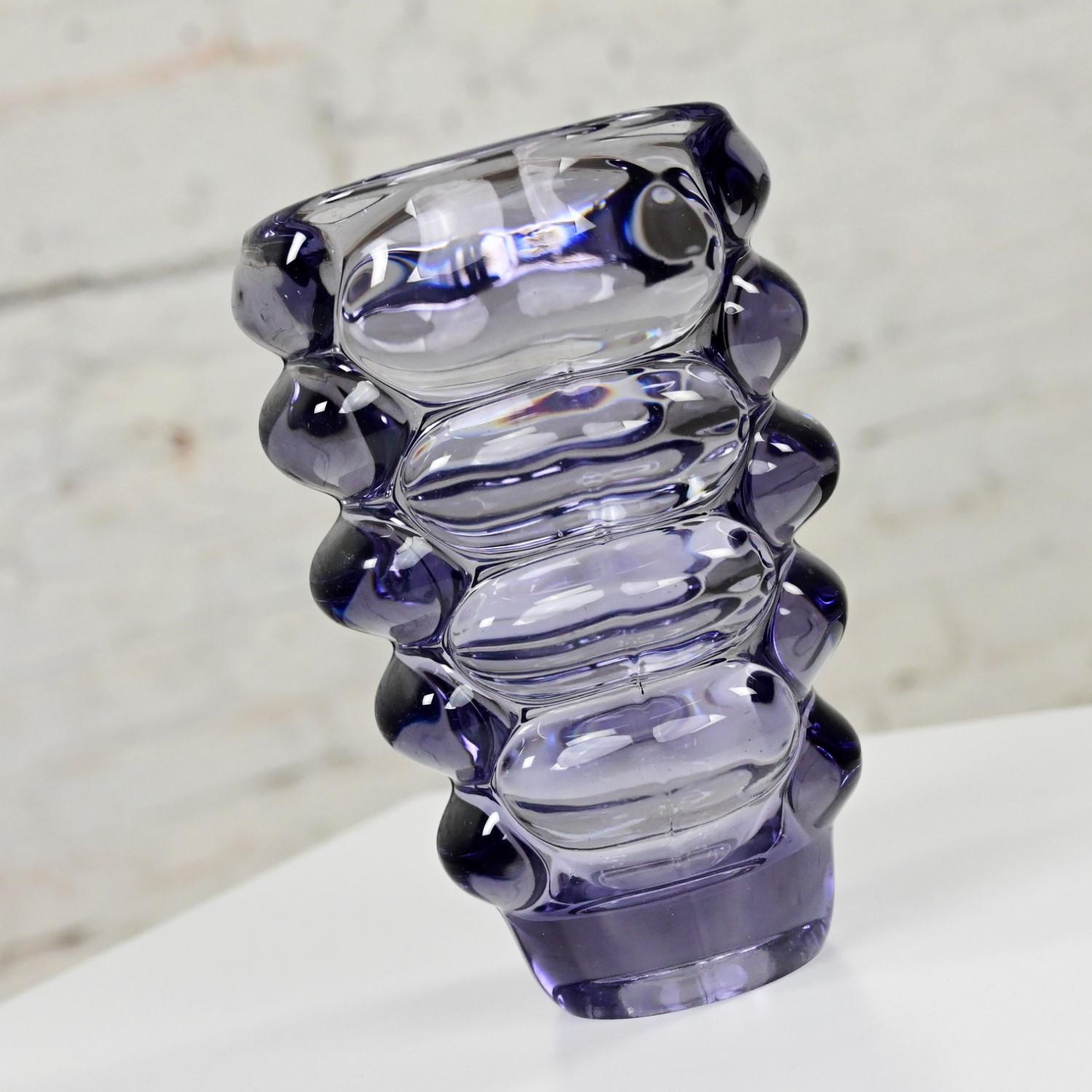 Vaso in vetro boemo viola del 1960 Vladislav Urban per Hermanova Hut Sklo Union in vendita 5