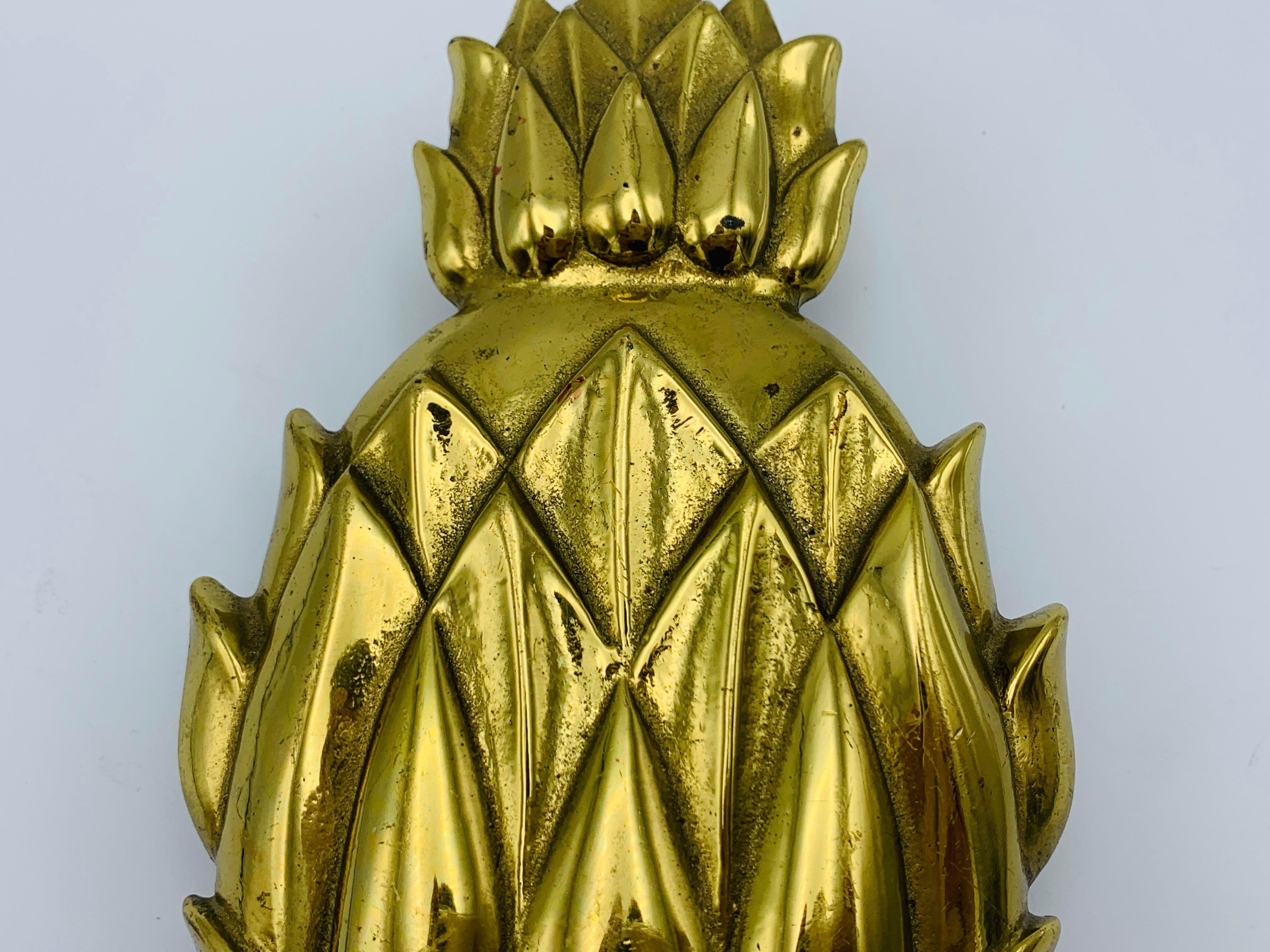 American 1960s Virginia Metalcrafters Brass Pineapple Door Knocker For Sale