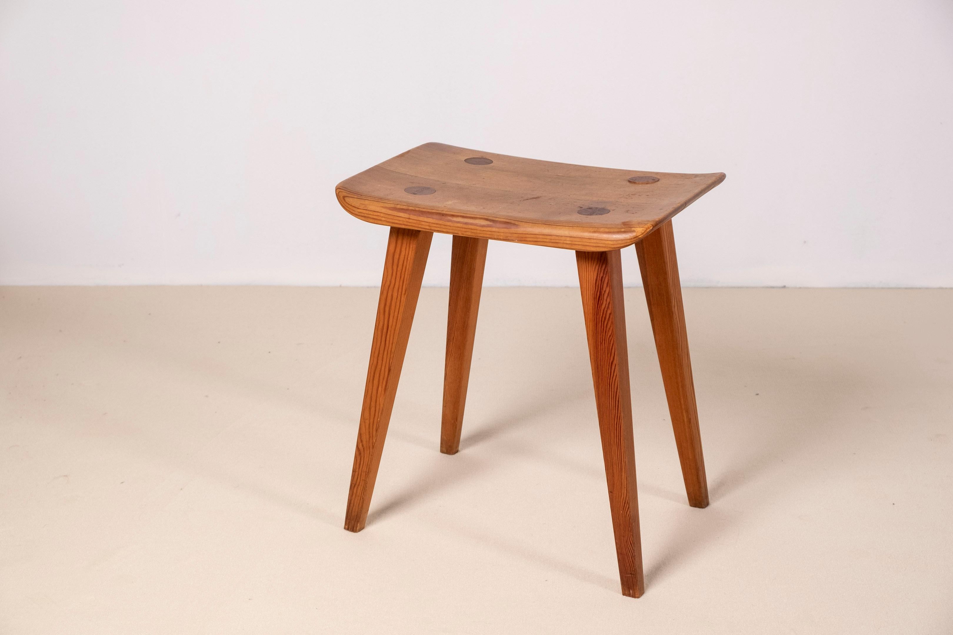 1960 Tabouret Visingsö par Carl Malmsten, Suède État moyen - En vente à Balen, BE