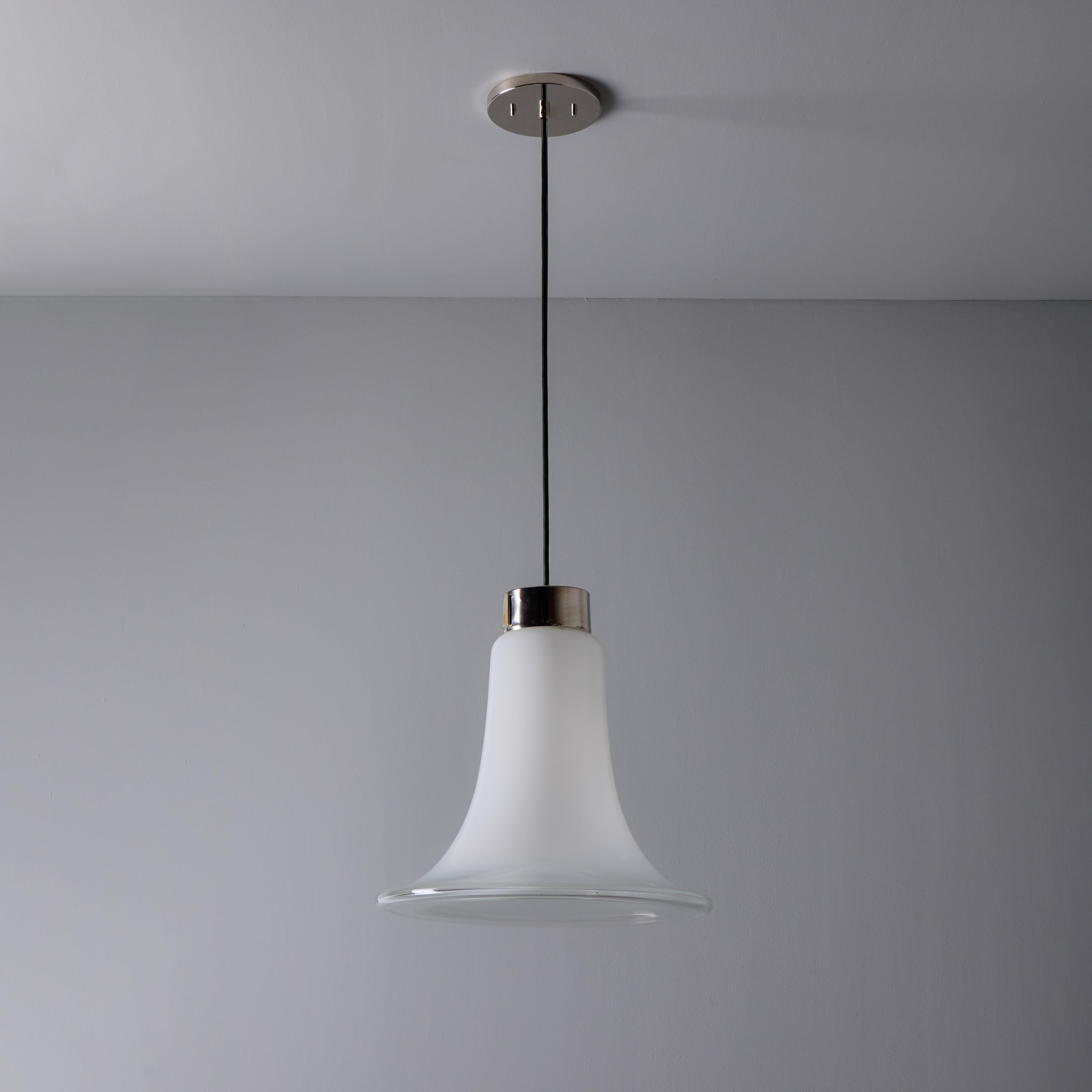Mid-Century moderno Lampada a sospensione in vetro soffiato di Murano Vistosi Model #L261 