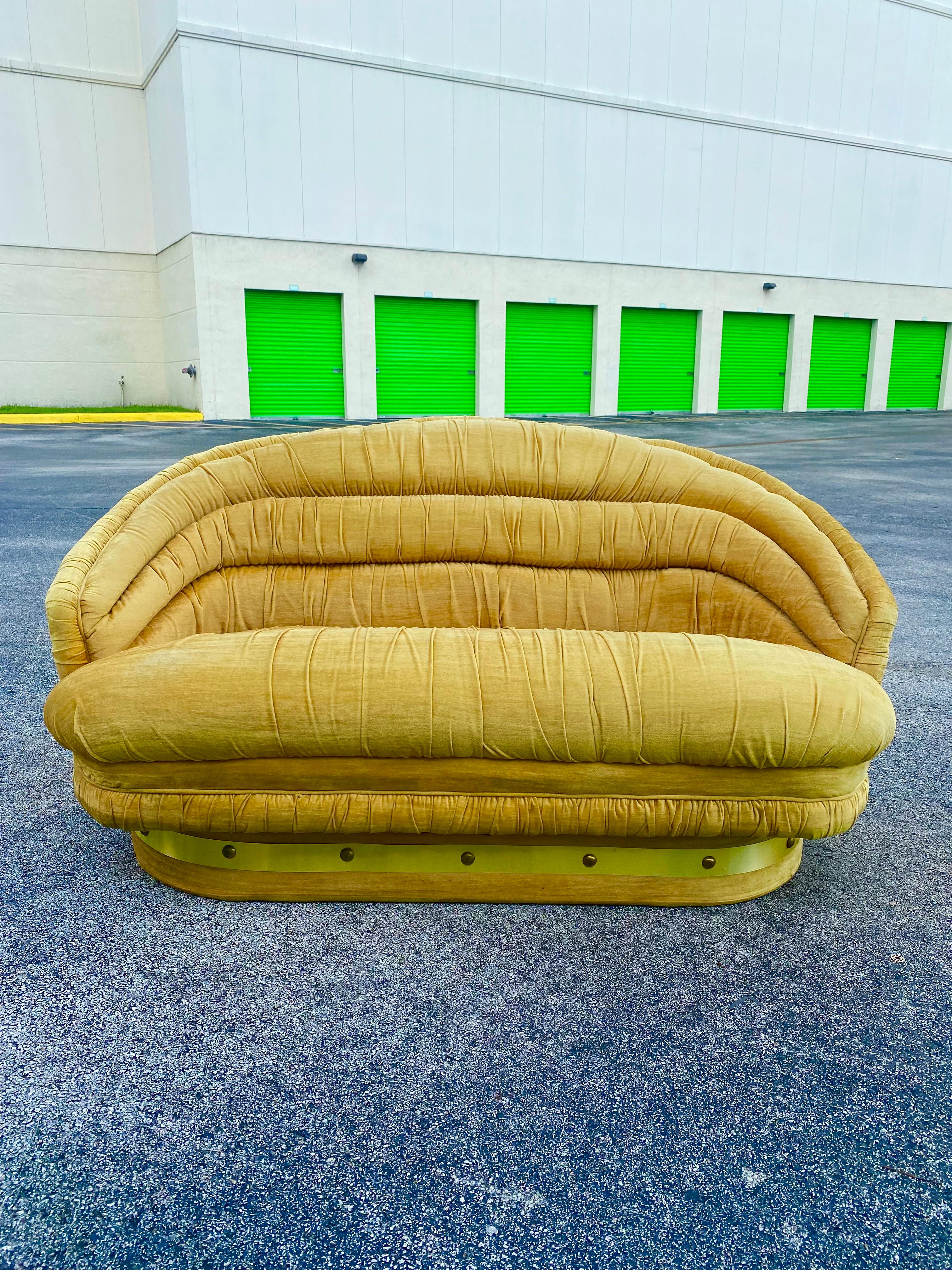 1960s Sculptural Curved Velvet Crescent Tufted Sofa Set, 3 Pieces For Sale 1