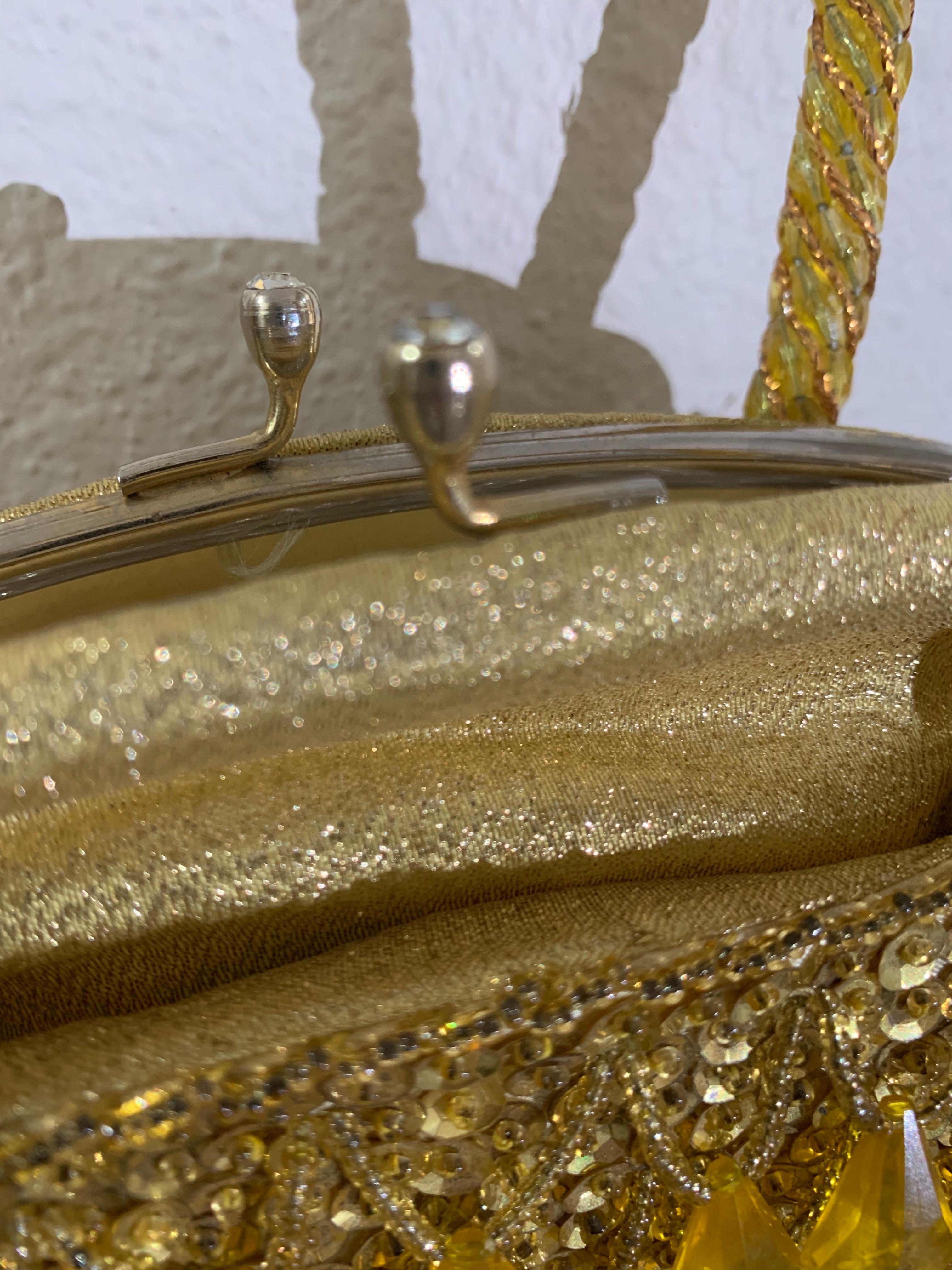 1960s Walborg Daffodil Yellow Faceted Teardrop Beaded & Sequined Basket Bag For Sale 6