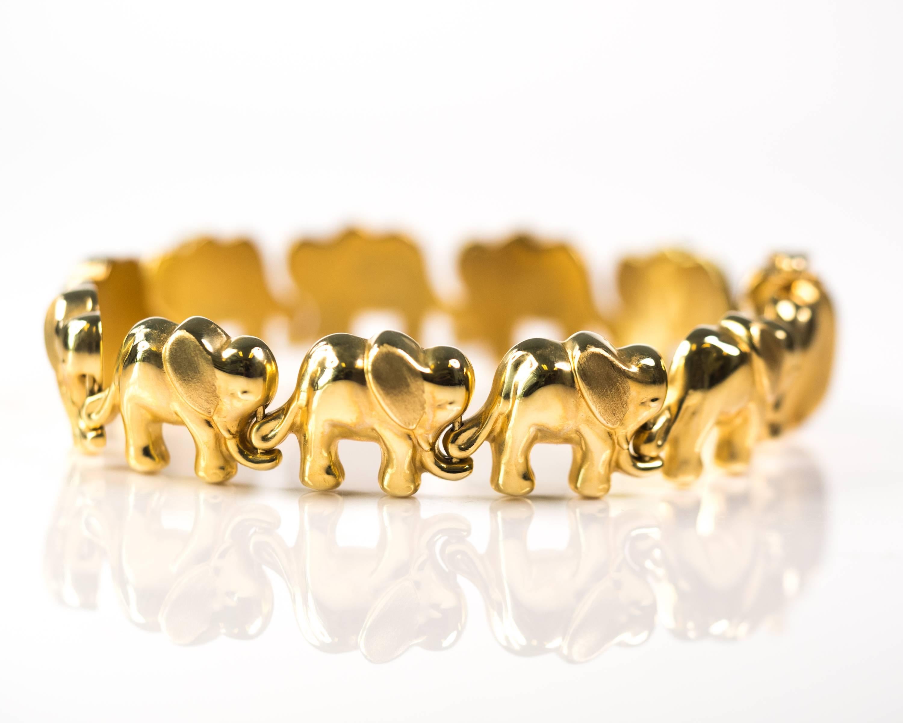 Retro 1960s Walking Elephant Bracelet, 14 Karat Yellow Gold