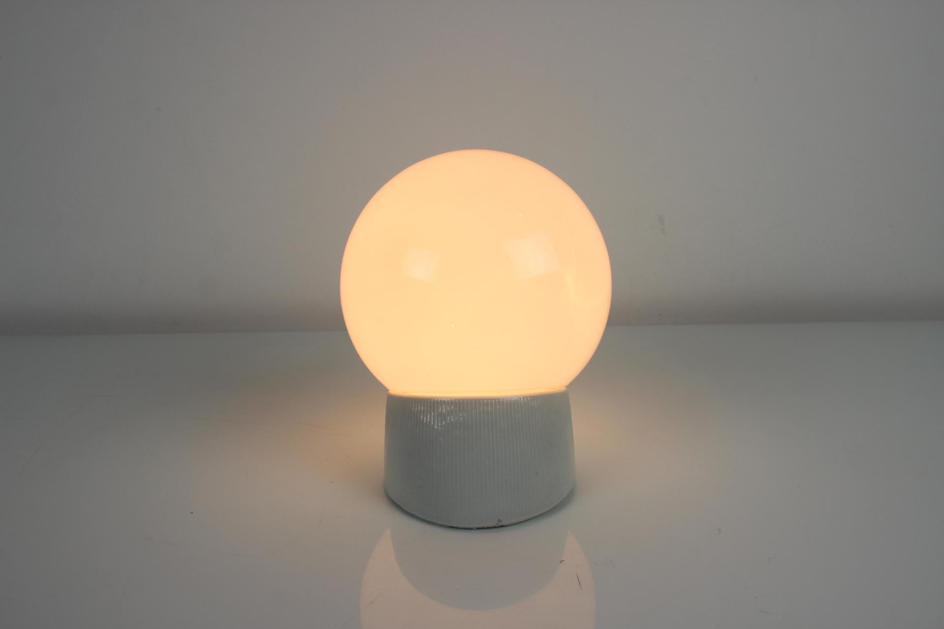 Lampada da parete anni '60 Porcellana e vetro, Cecoslovacchia in vendita 2