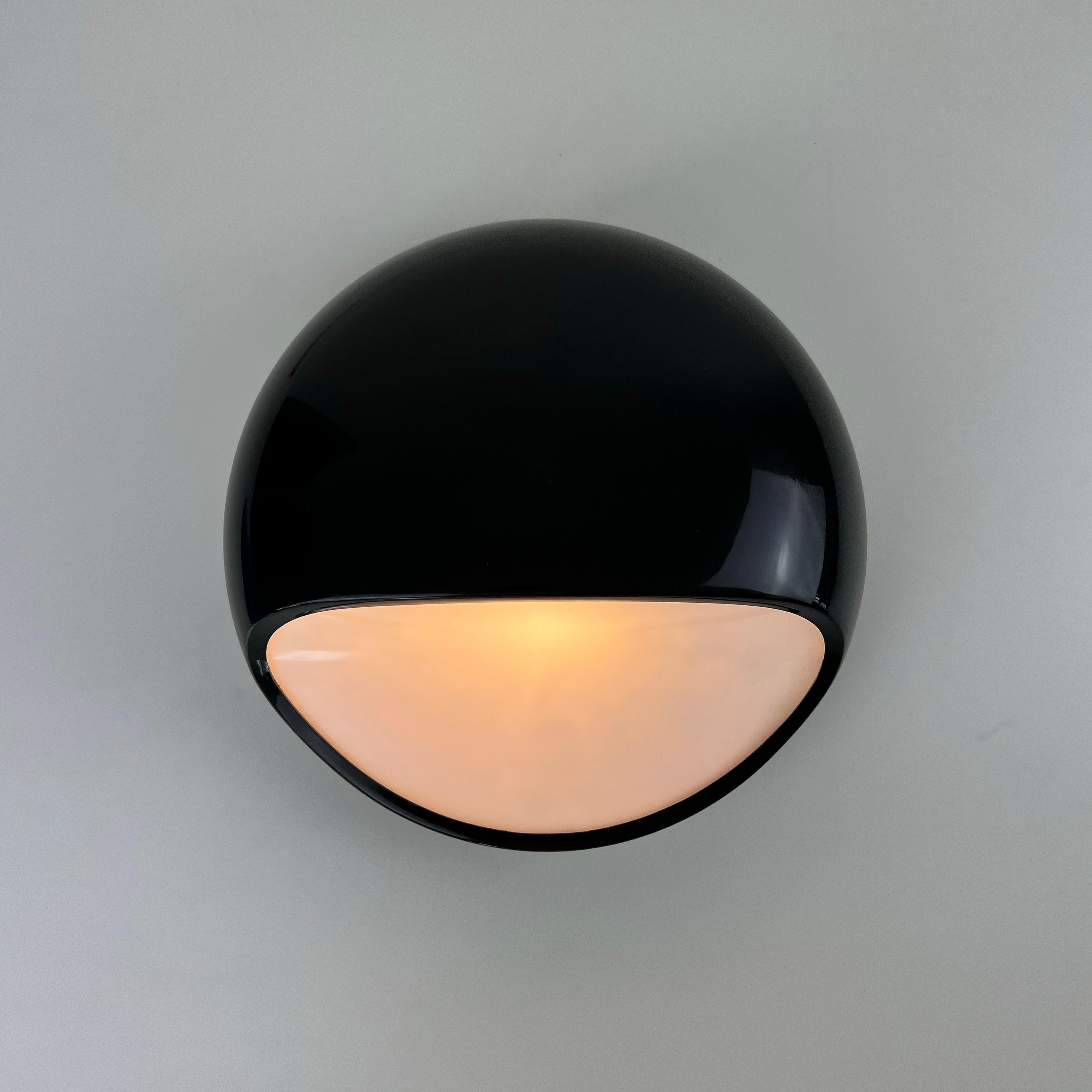 Lampada da parete o soffitto degli anni '60 di Gerd Lange per Kartell, Italia in vendita 5
