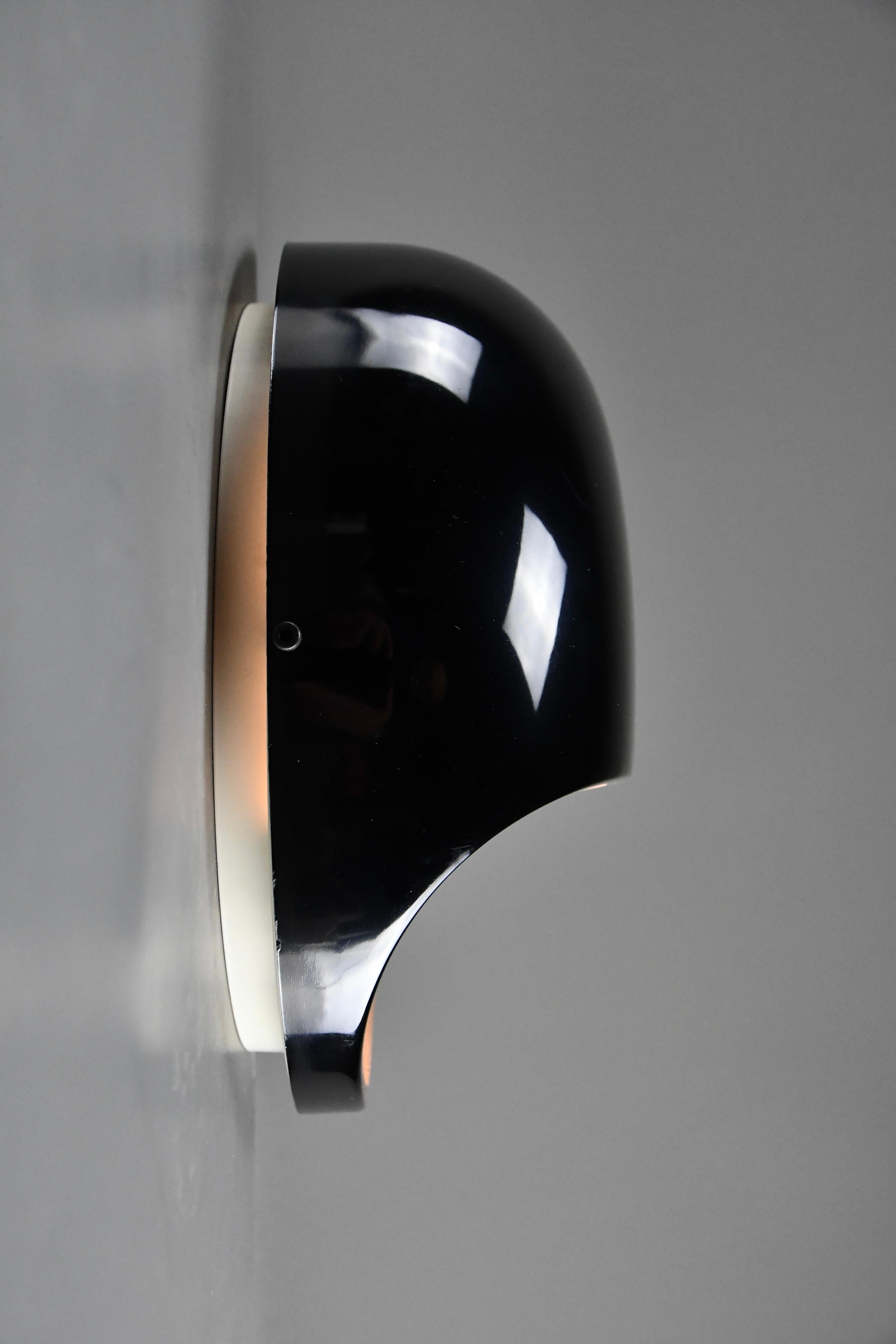 Italiano Lampada da parete o soffitto degli anni '60 di Gerd Lange per Kartell, Italia in vendita
