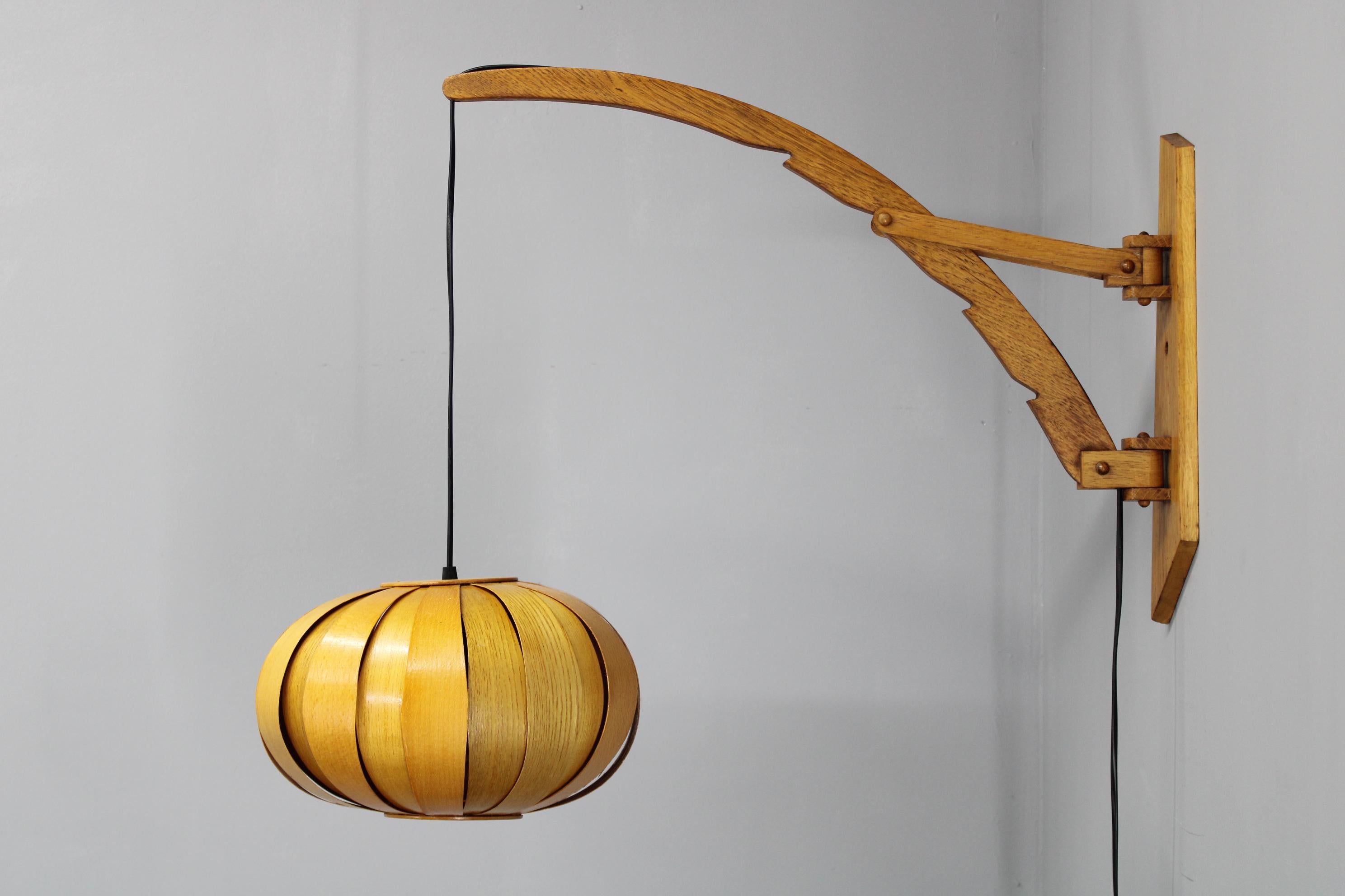 - cleaned and rewired
 - 1x E26-E27bulb 
- US wiring compatible
- adjustable Height: 59-108 cm
- Veneer lampshade