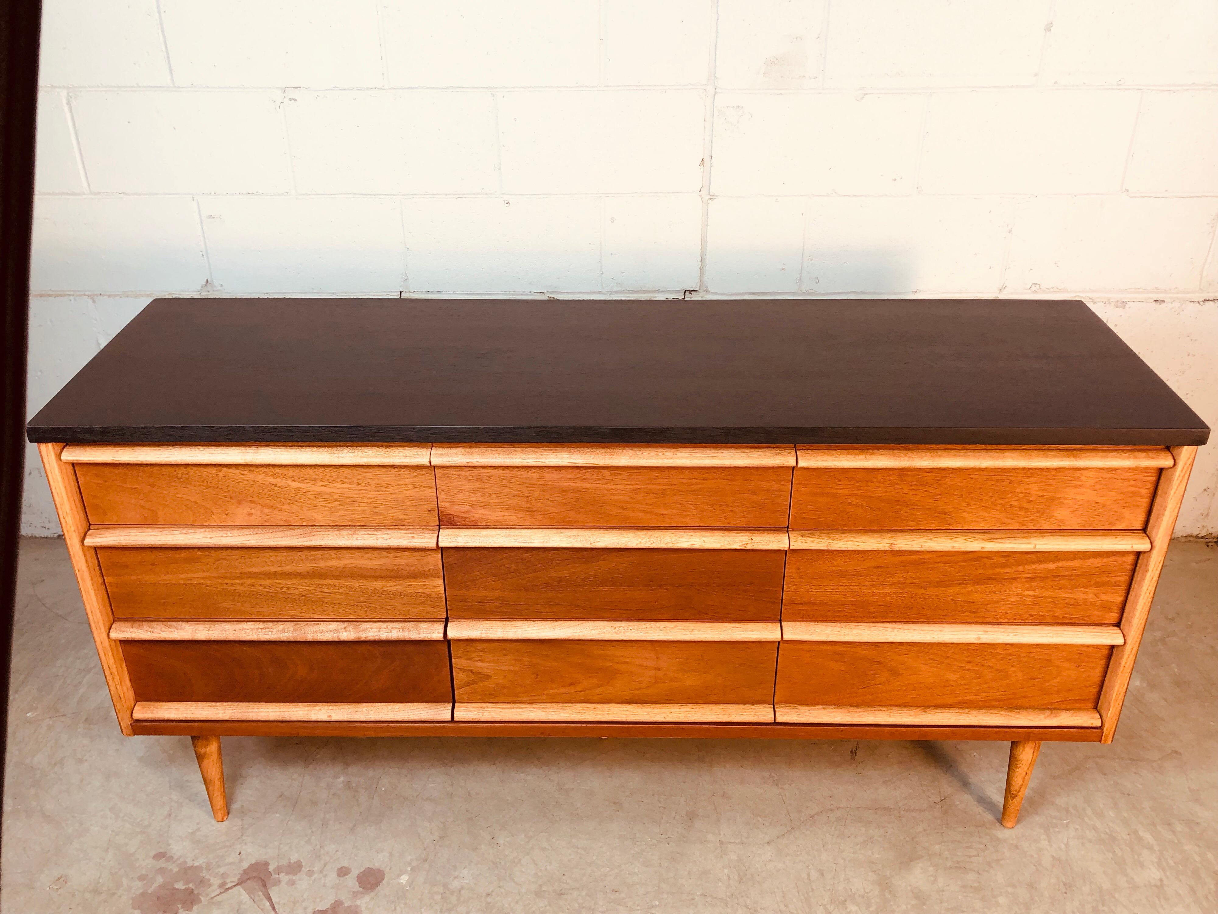 American 1960s Walnut and Black Painted 9-Drawer Dresser For Sale