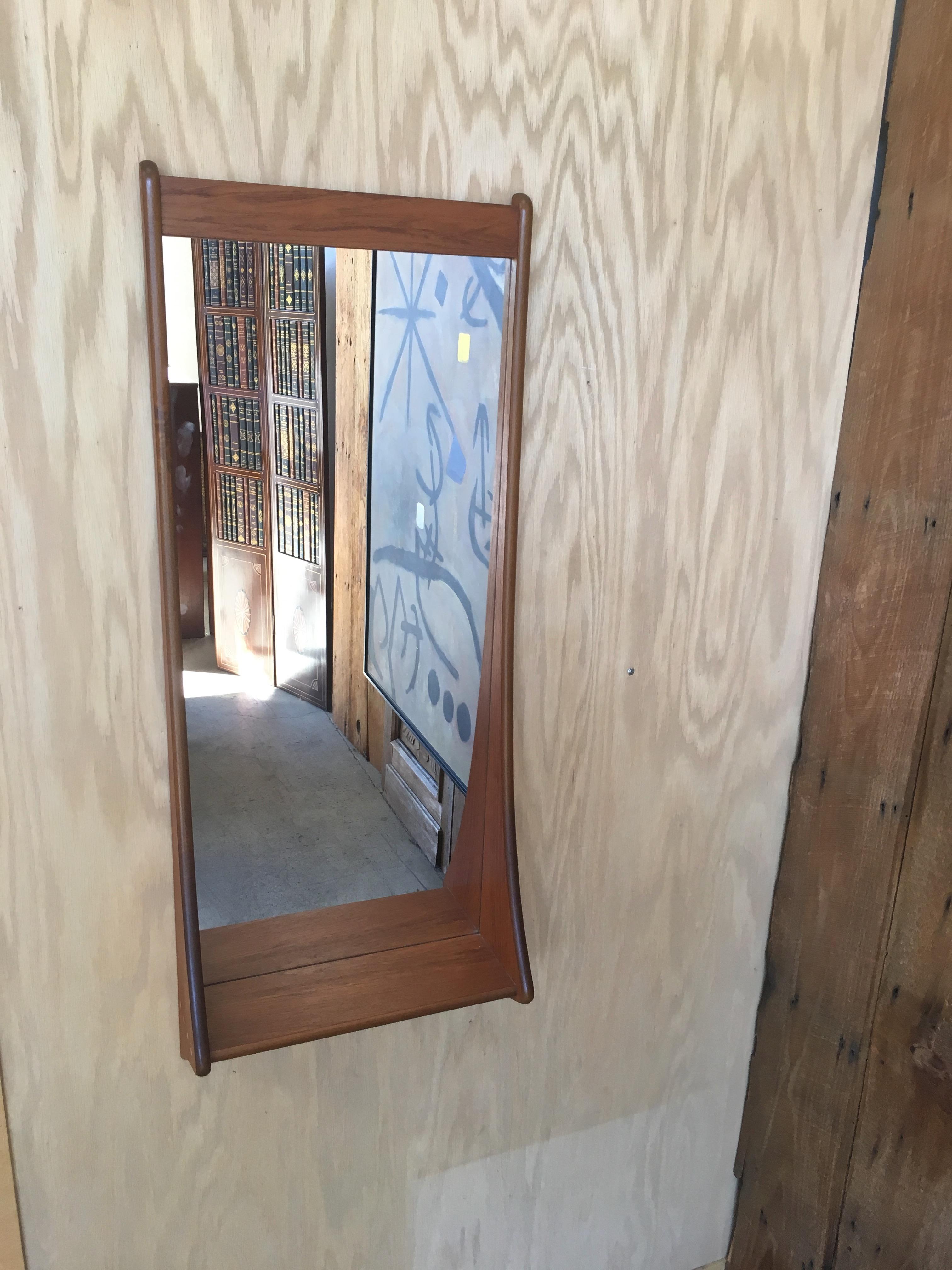 1960s Walnut Entry Mirror In Good Condition In Denton, TX