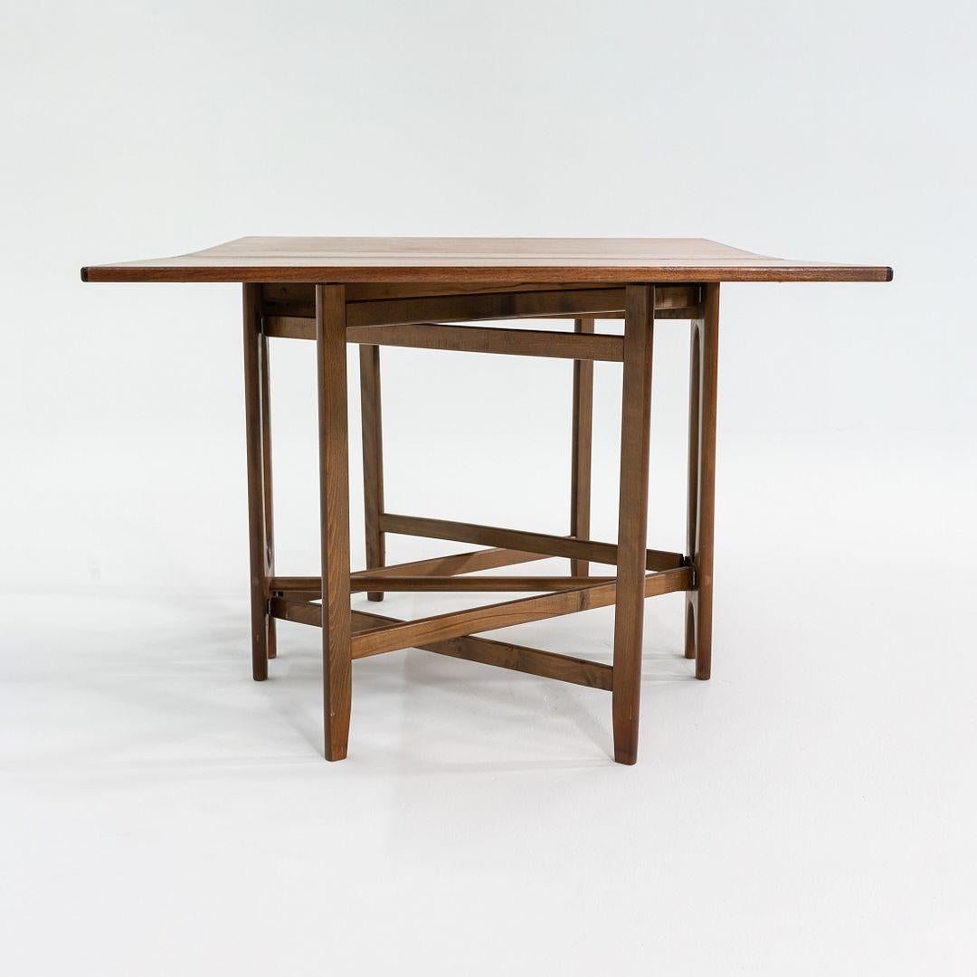 Mesa de comedor con patas extensibles de nogal de los años 60, de Bendt Winge en venta 5