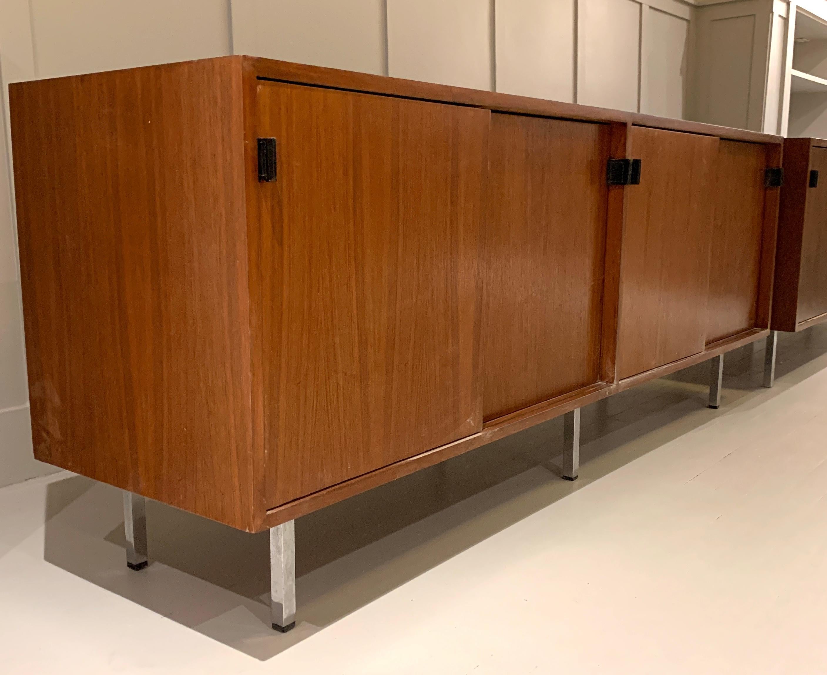 NEW Sale Price!!!  1960s Florence Knoll Credenza. This is an authentic mid-century modern classic discounted to move. 

Early production Credenza with walnut exterior and oak interior designed by Florence Knoll for Knoll & Associates. Refined,