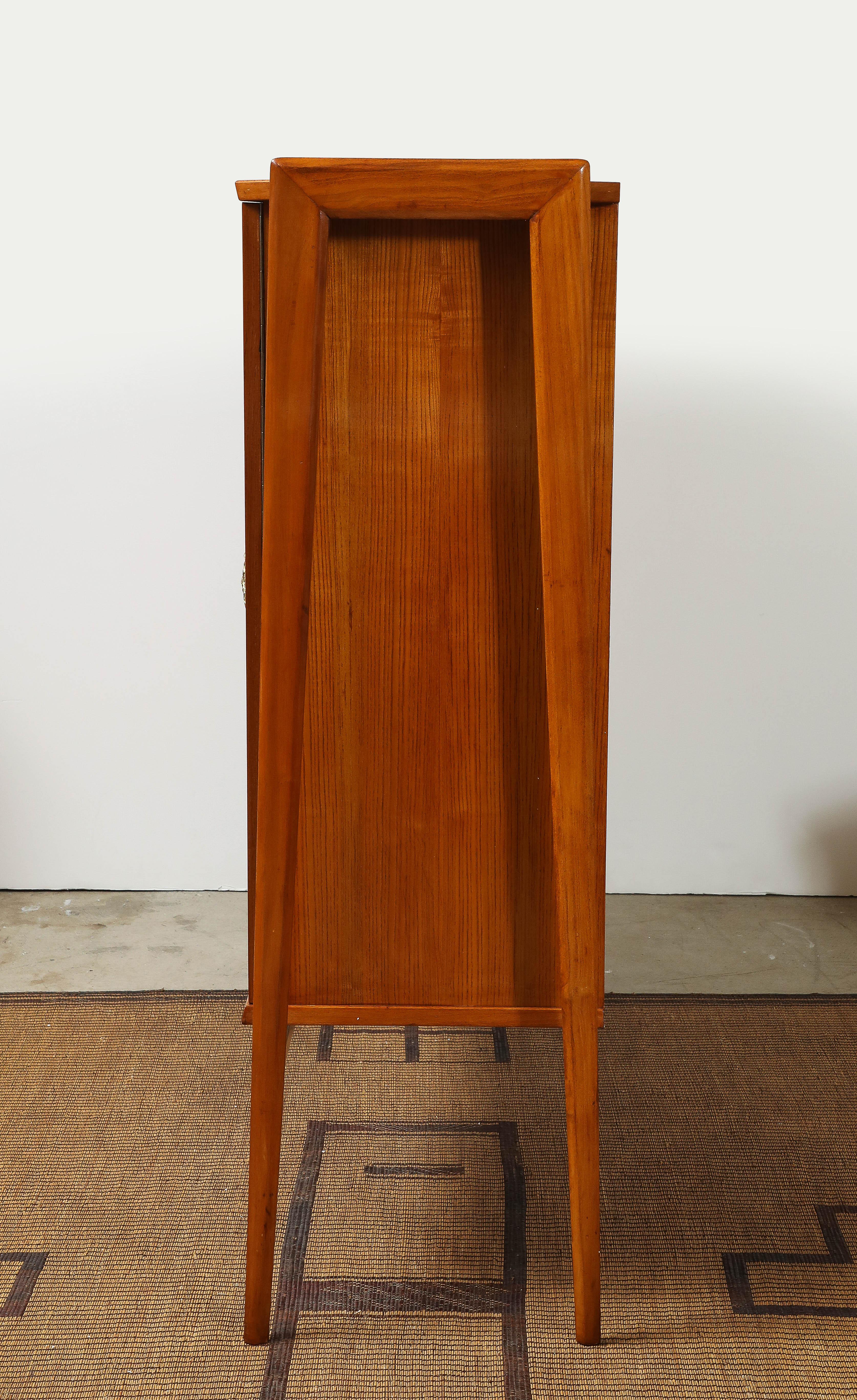 1960s Walnut High Sideboard Cabinet with Sculptural Brass Handles, Italy For Sale 1