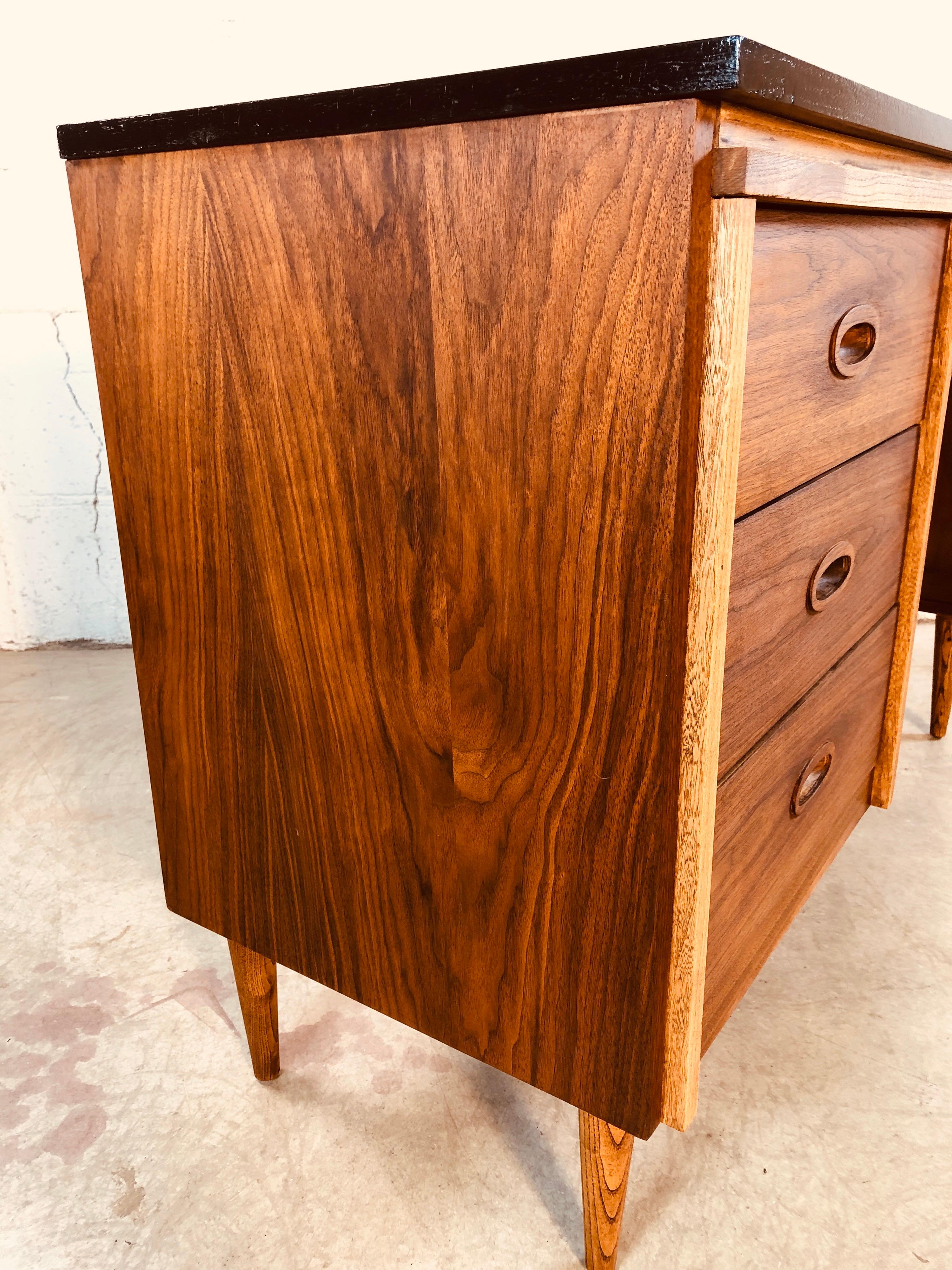 1960s Walnut Single Stand Desk by Dixie Furniture Co. For Sale 2